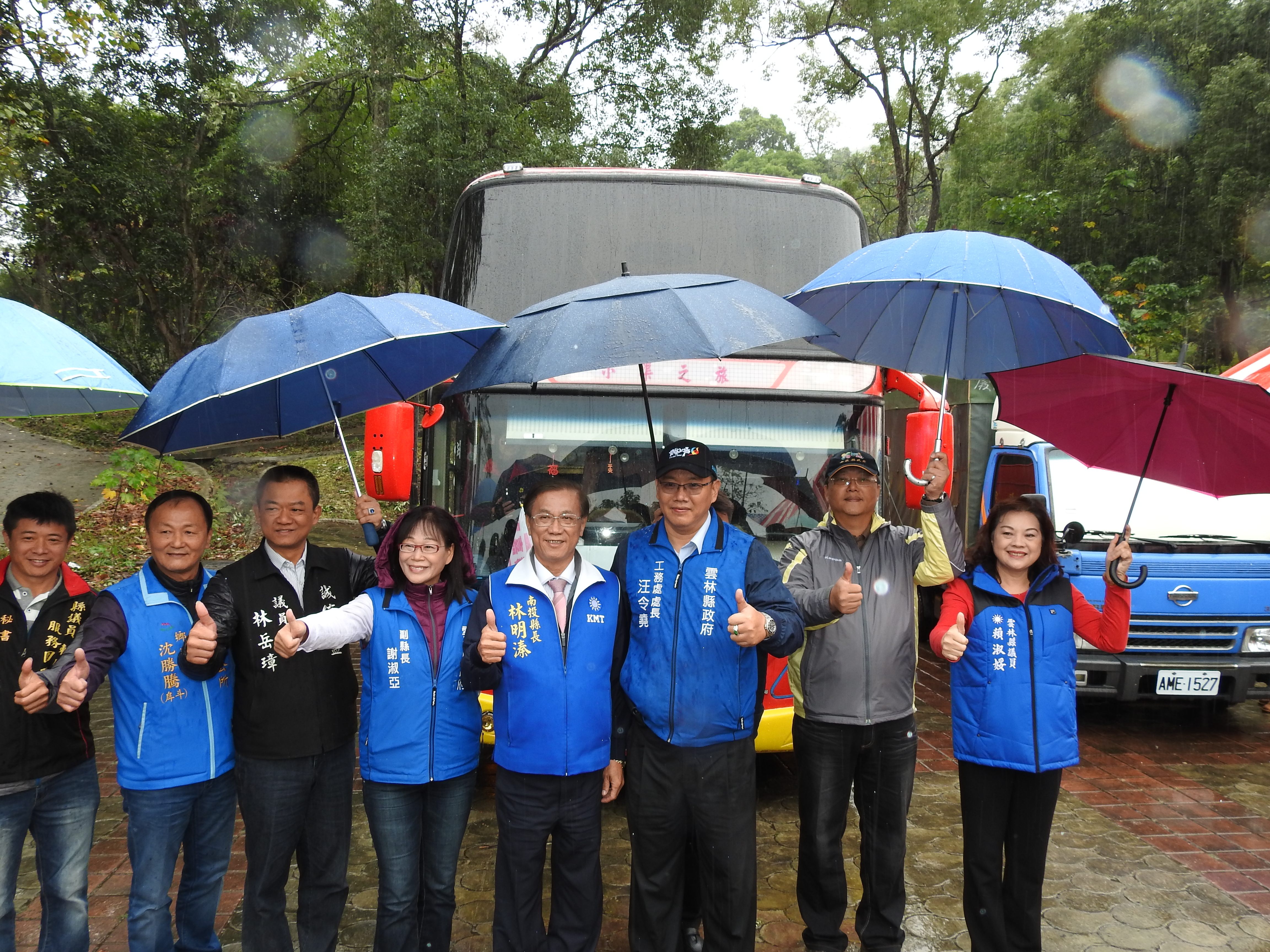 相關圖片4-情義相挺南投出錢出力 雲林草嶺觀光線復駛大巴