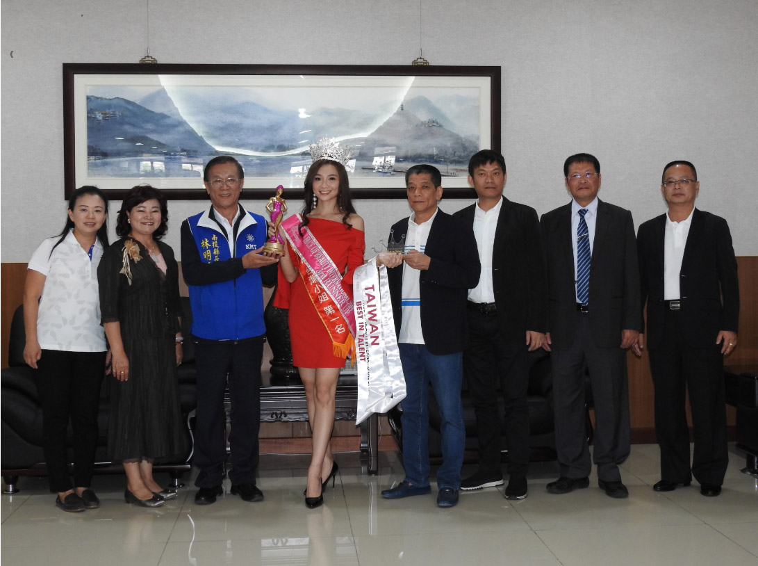 other image2-Face of Beauty International – Kao Man-jung returned to her hometown with glory. She takes pleasure to be a beautiful endorser of Nantou County