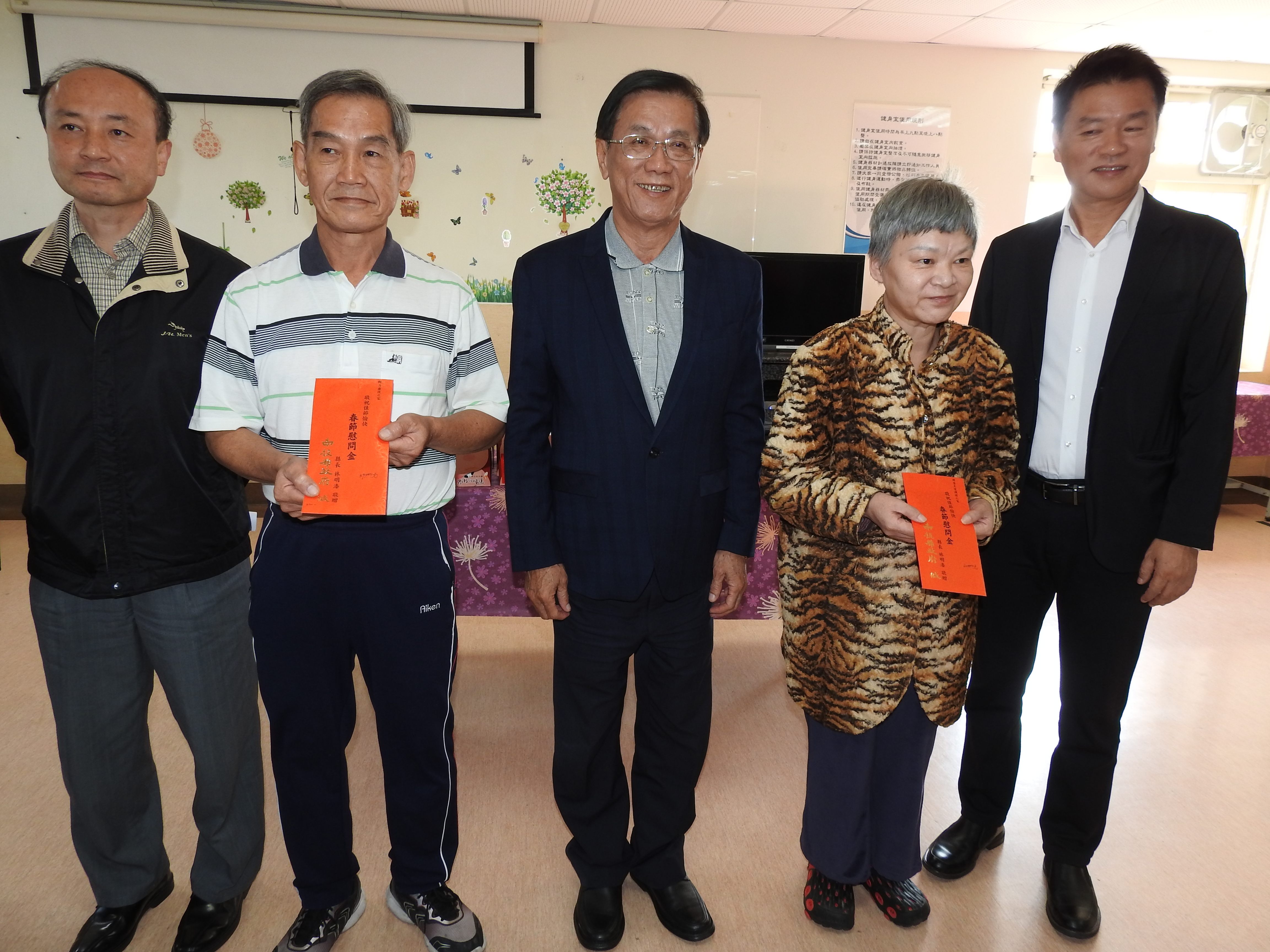 圖片-春節前夕林縣長慰問弱勢安養住民