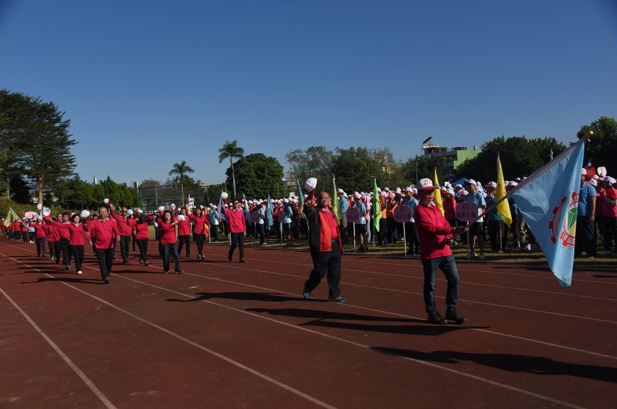 other image4-Nantou Laborers’ Sports Day launched. Magistrate Lin encouraged people to exercise more for health and wellbeing.