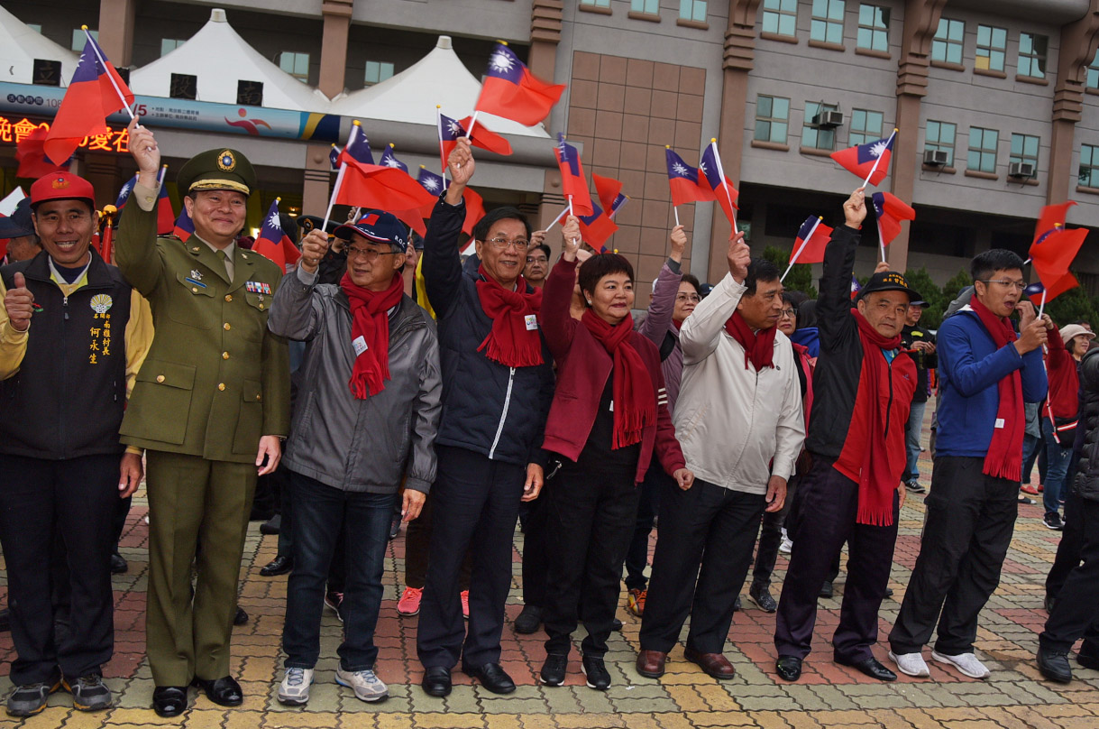 other image1-The New Year's Day Flag-Raising Ceremony in Nantou Free Cabbage and Oranges are given to the Public (January 1)