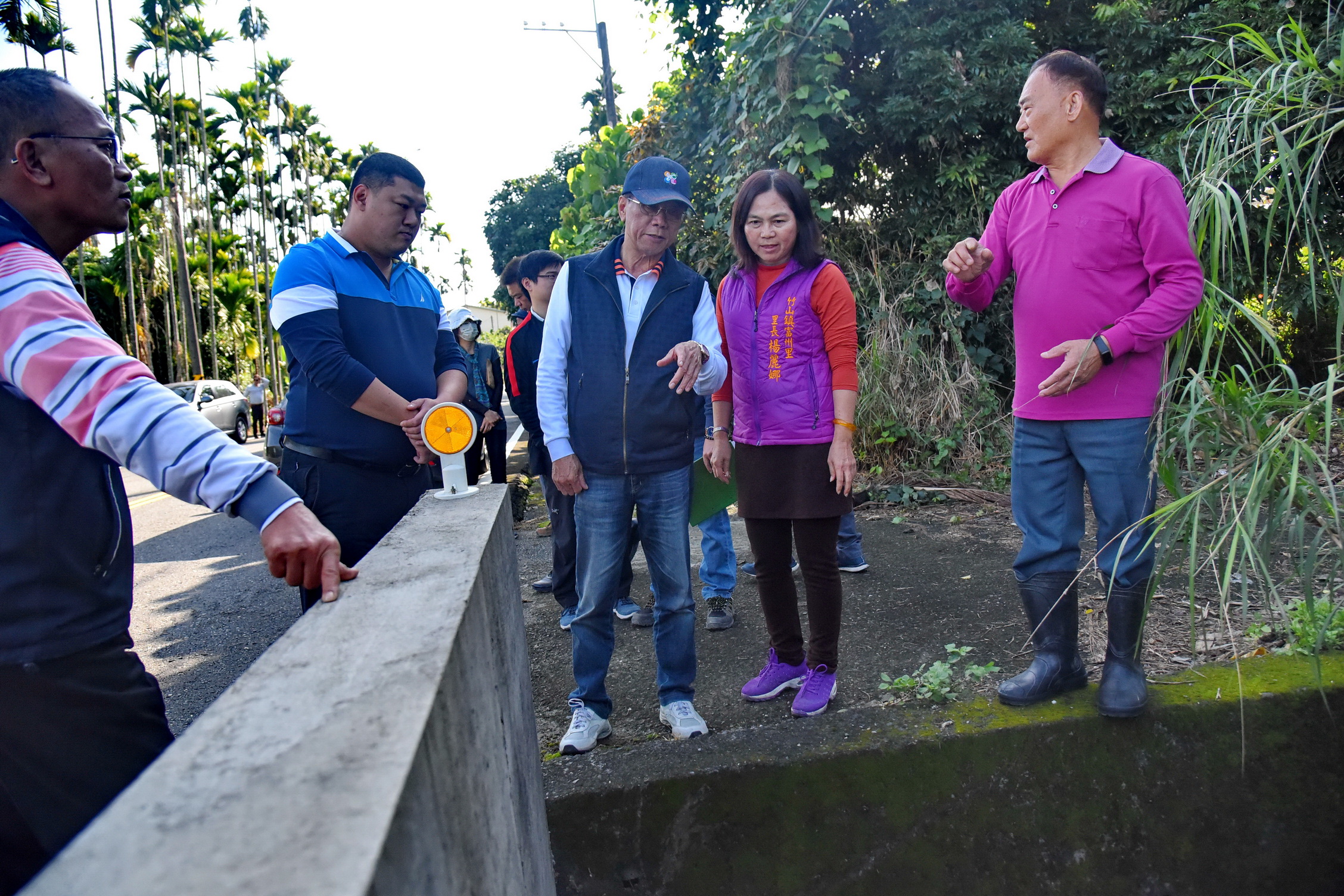 相關圖片1-林縣長會勘竹山農路及野溪 指示速改善