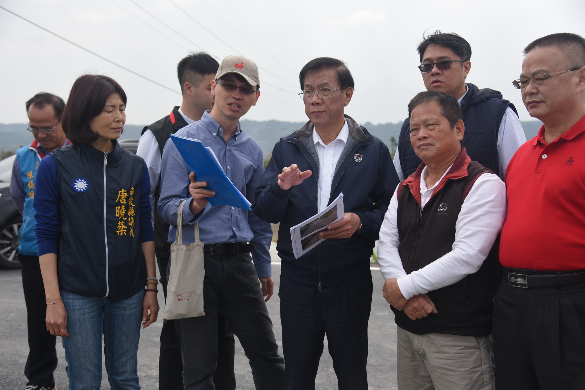 圖片-草屯農路破損及野溪沈沙池淤積 林縣長會勘改善