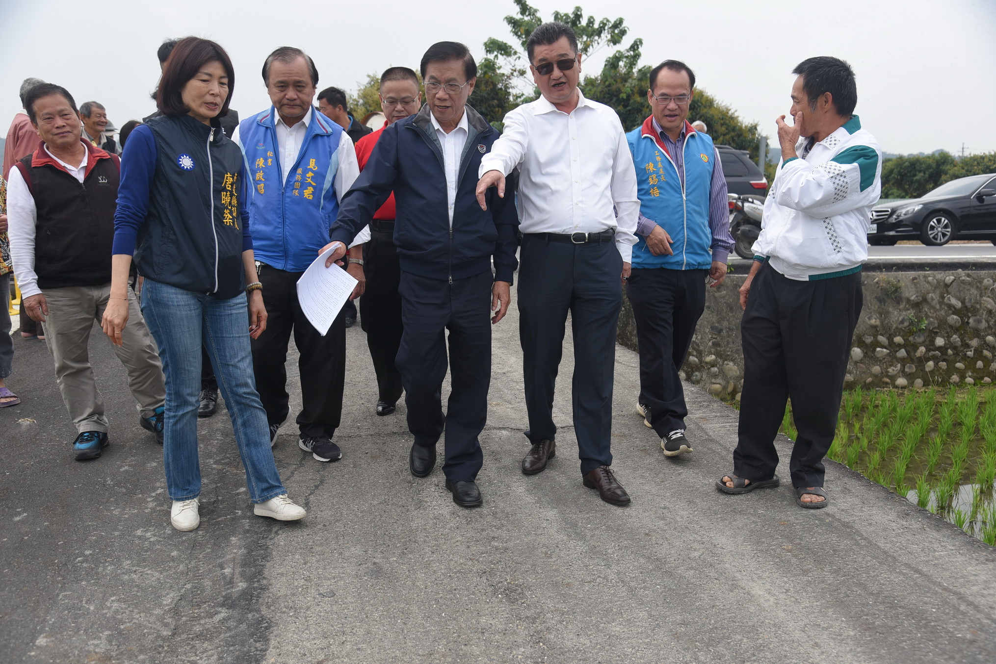 相關圖片1-草屯農路破損及野溪沈沙池淤積 林縣長會勘改善