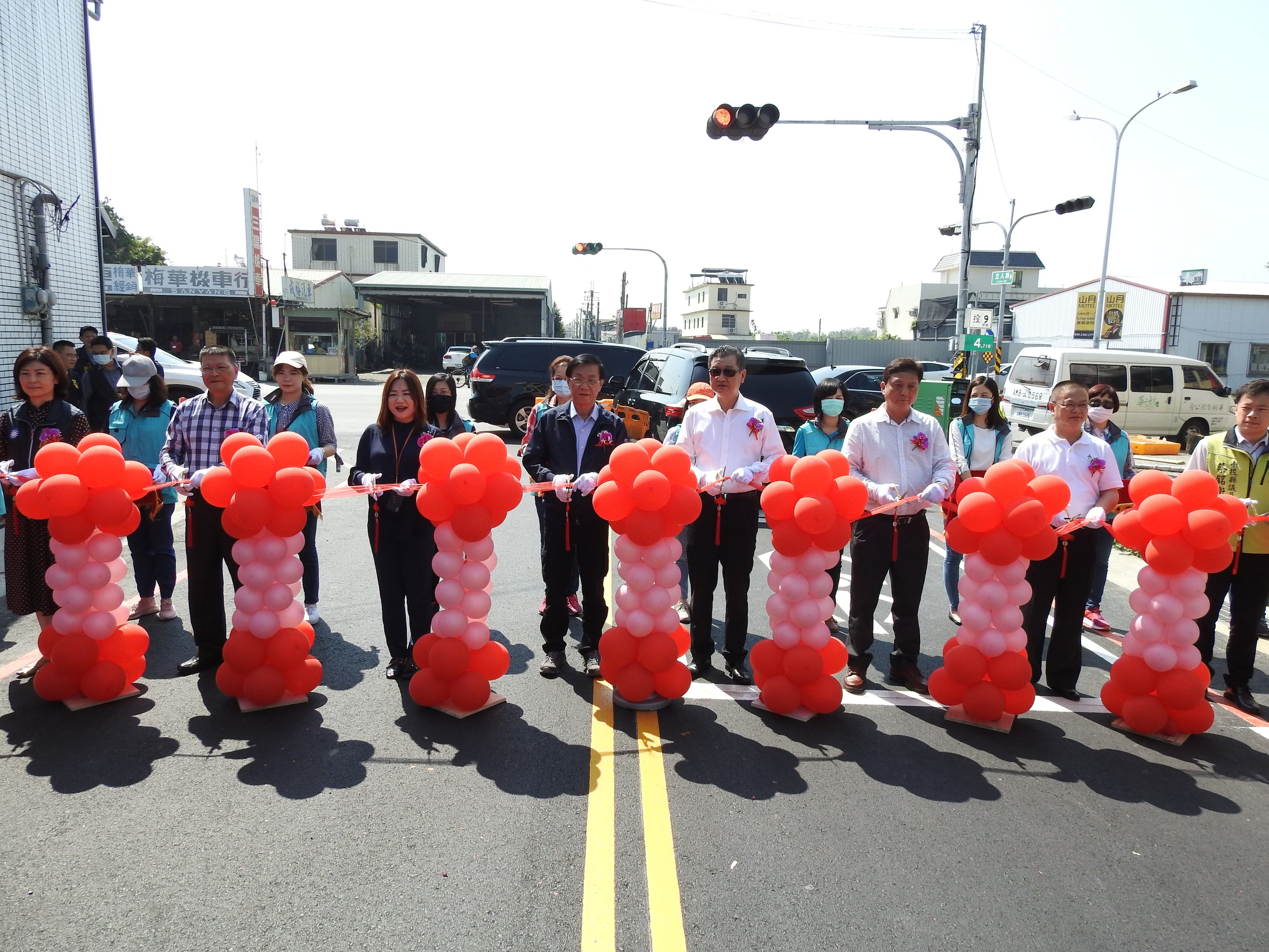 相關圖片4-草屯鎮立人路全線拓寬竣工歡慶通車