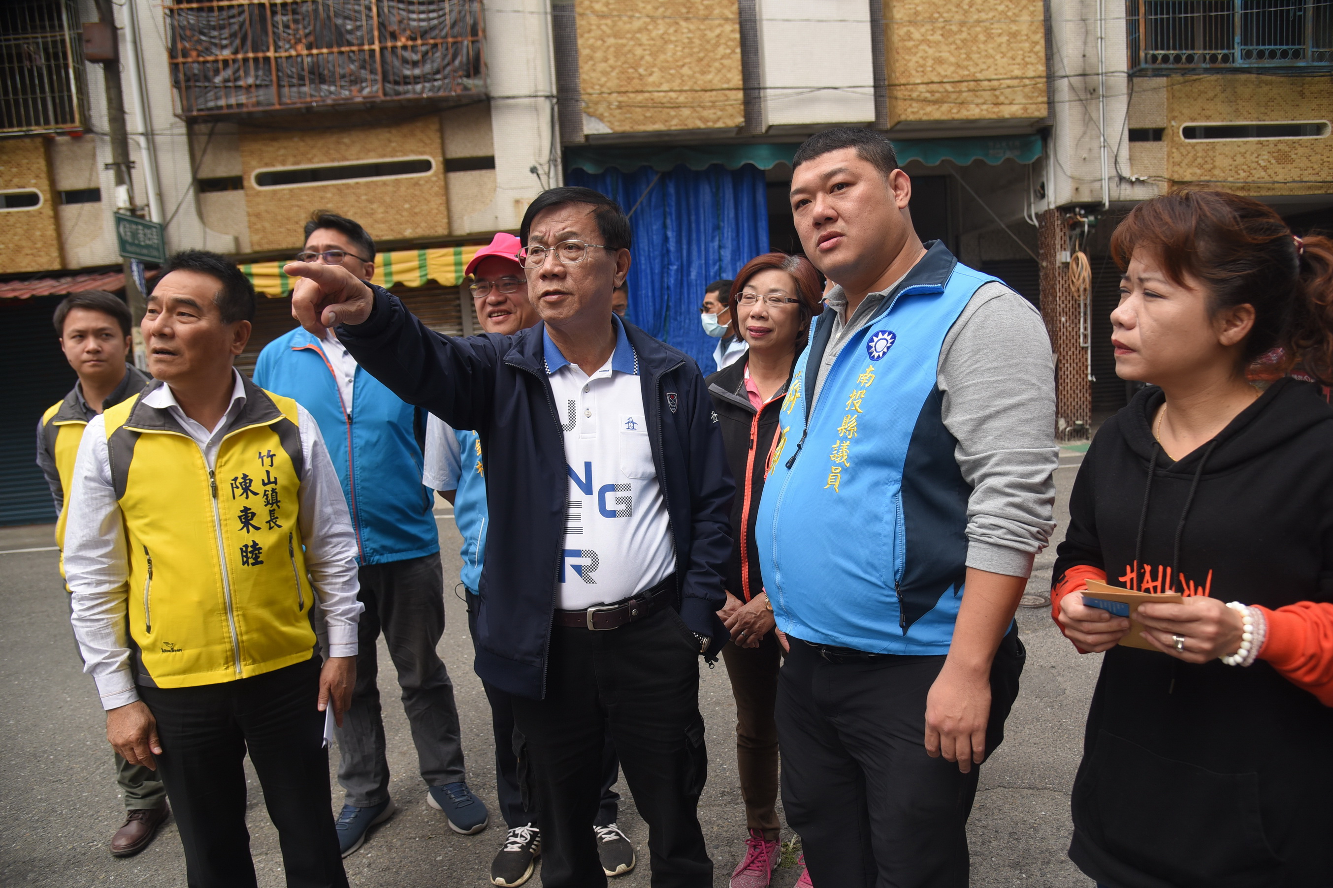 圖片-林縣長會勘竹山10老舊道路 斥資千萬改善道路品質