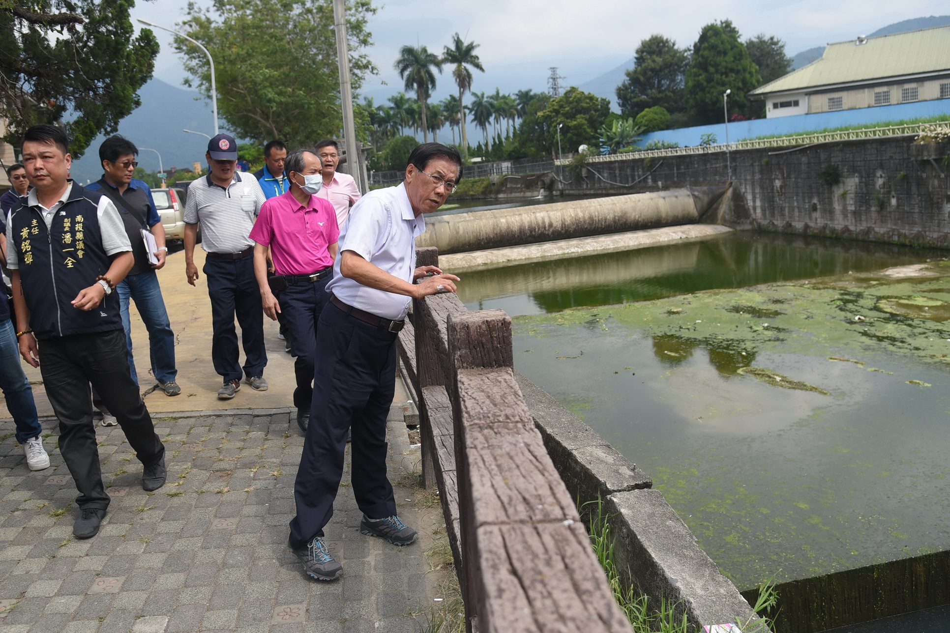 相關圖片1-林縣長會勘枇杷城大排護岸 防損壞擴大將籌400萬元改善