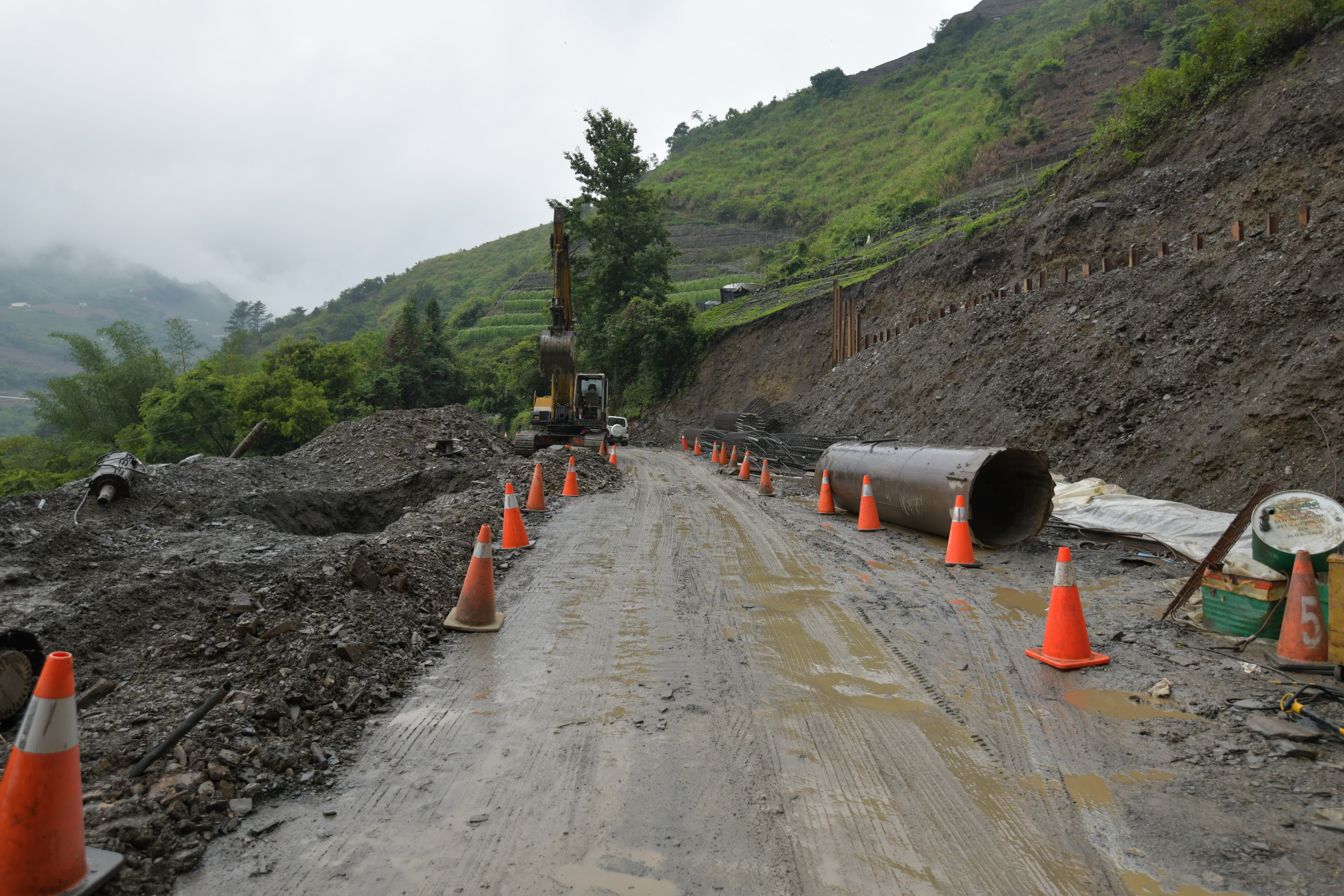 相關圖片2-都達明隧道延長及投85線災修工程　預計10月底完工
