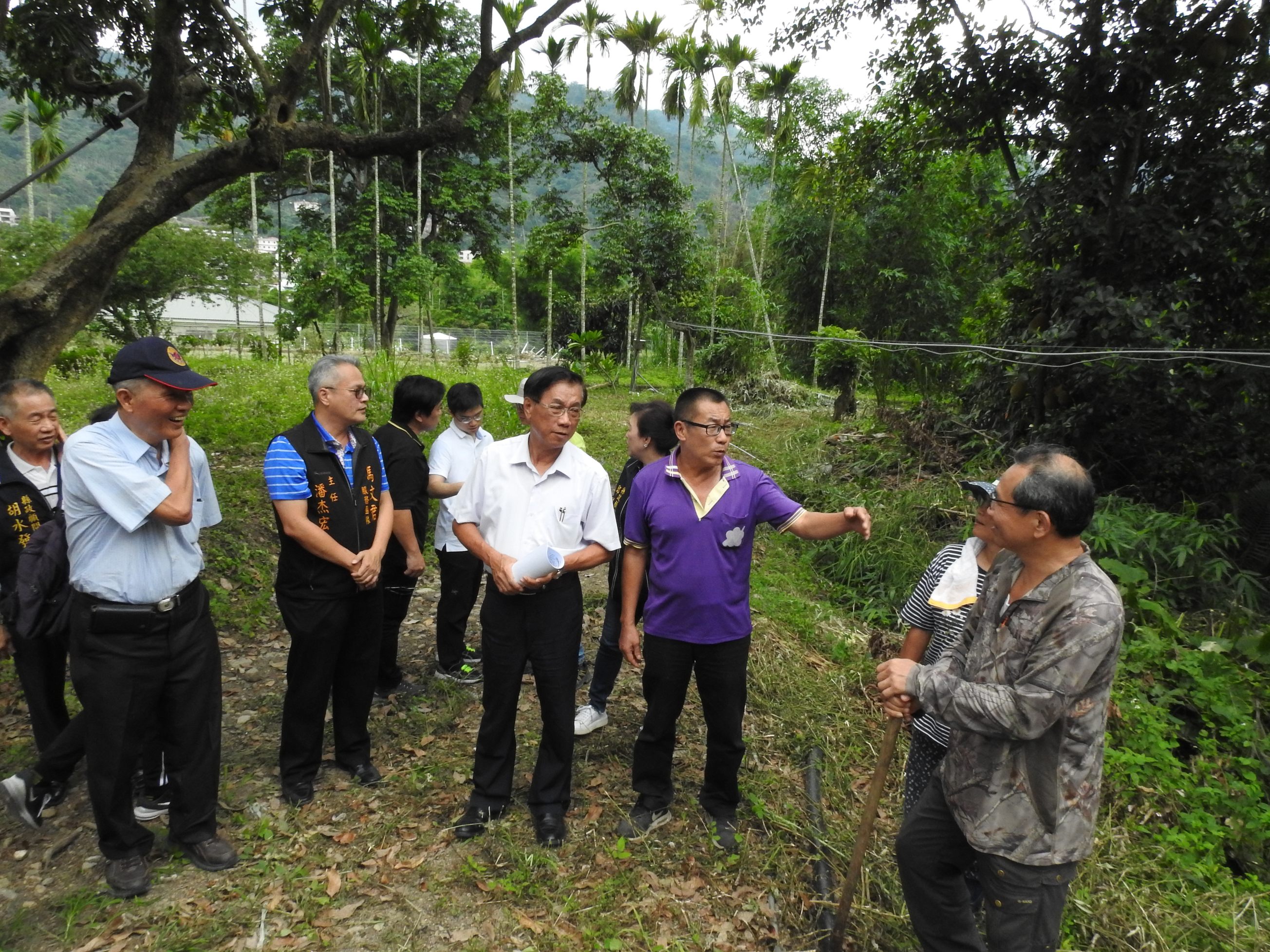 相關圖片3-國姓鄉野溪、道路、廣場待治理整修整闢 縣長會勘有解