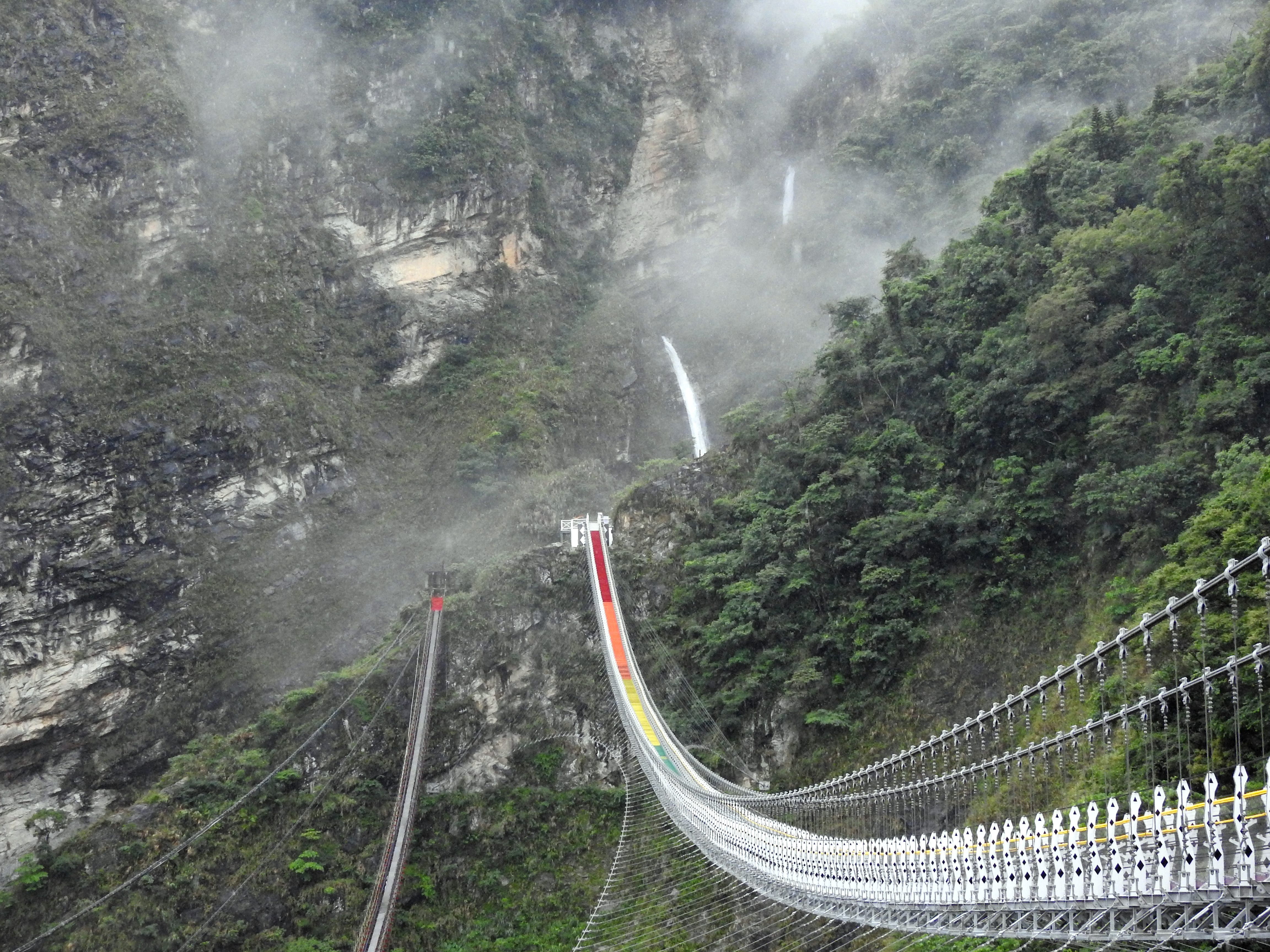 相關圖片1-雙龍七彩吊橋開放「準備好了」 改善交通兩頭搶進