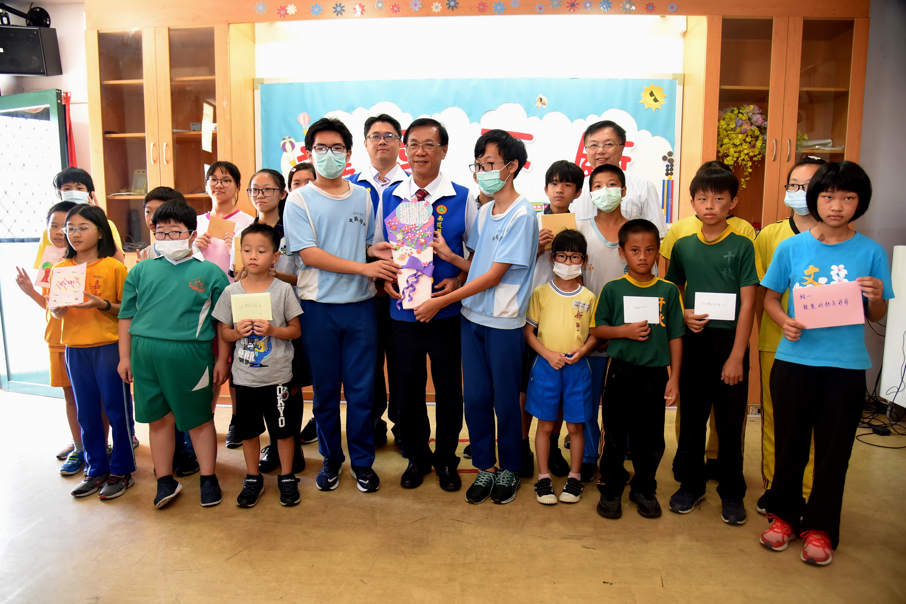 圖片-愛即時不間斷  縣府發放慰助金助南投20學童安心向學