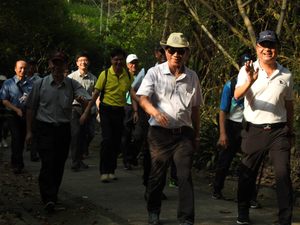 News images-Hiking to Fight the Epidemic! Magistrate Lin Led Directors to “Hanlong Trail” and Encourages Citizens to Go Outdoors  May 13