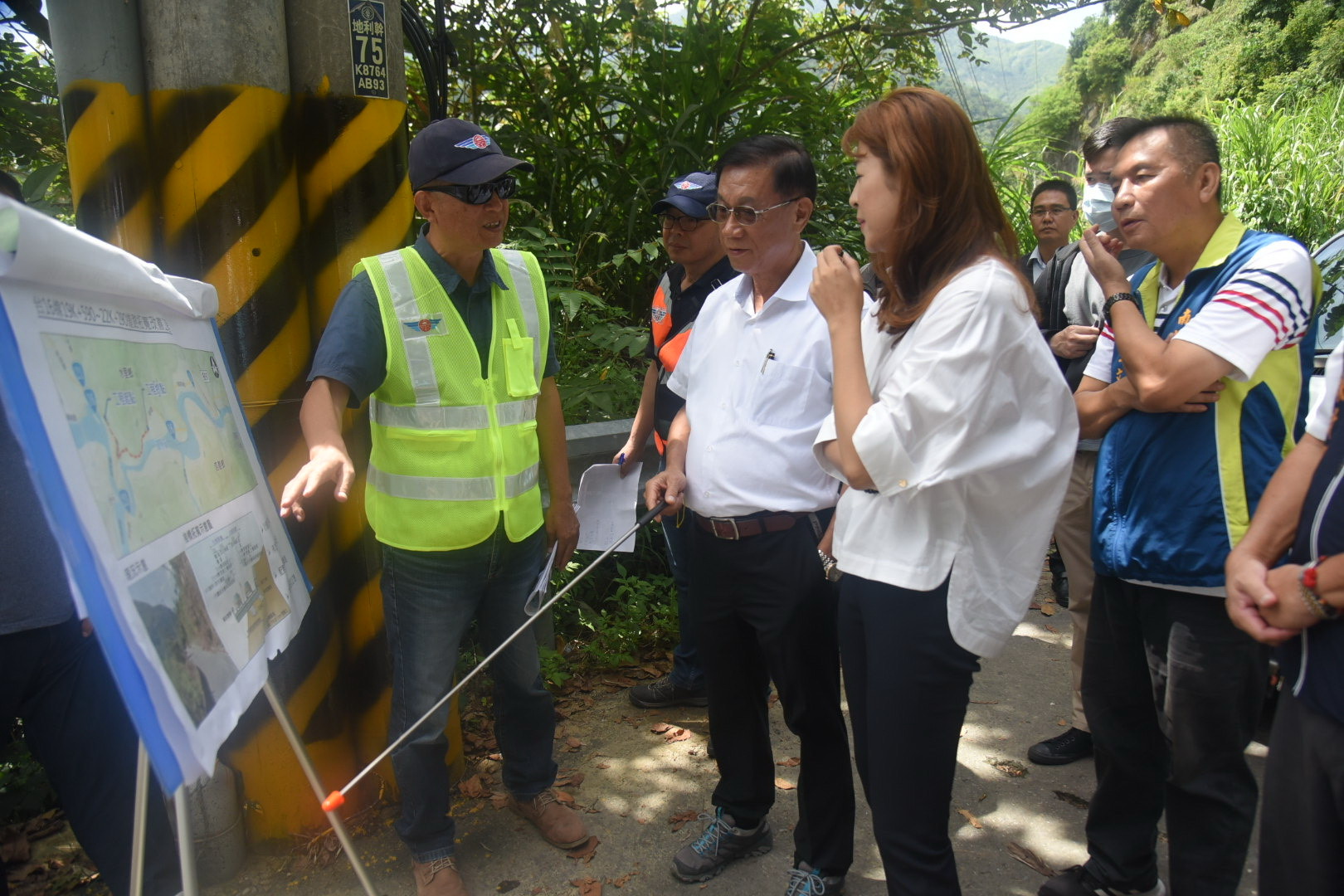 圖片-改善台16線交通 林縣長邀公路總局實地會勘討論