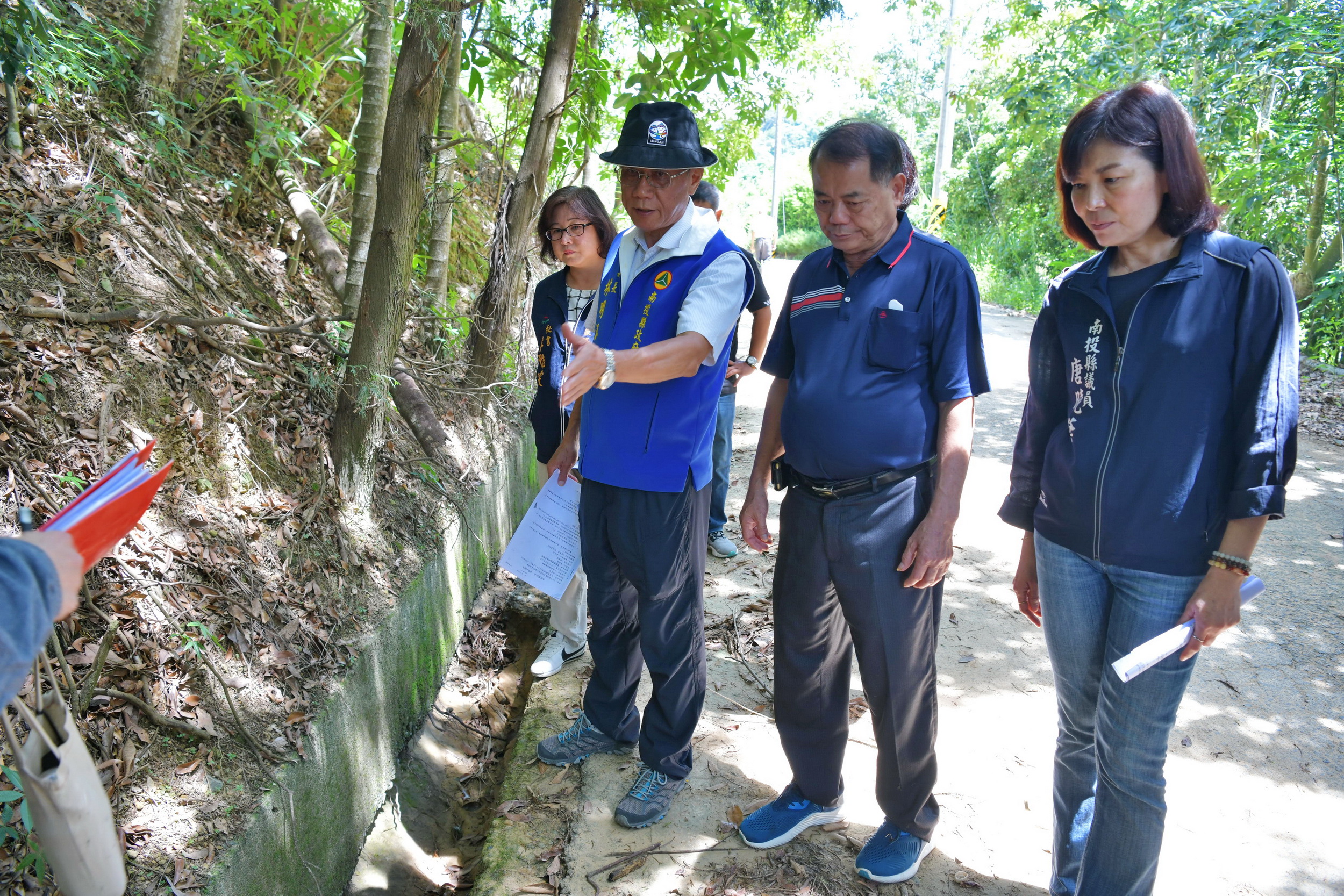 相關圖片1-縣府將花近千萬　改善中寮鄉道路