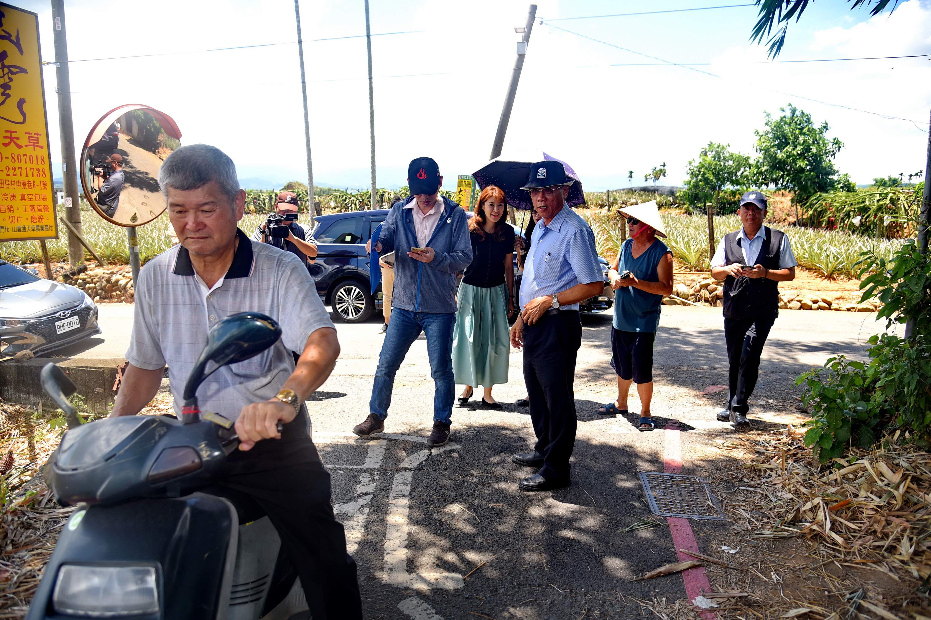 相關圖片1-名間多處農路老舊失修、水溝淤積 林縣長會勘改善