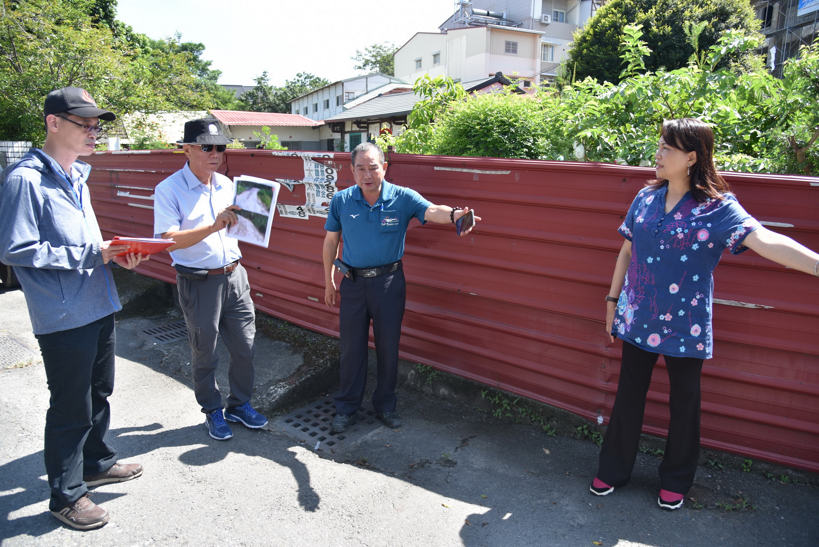 相關圖片3-林縣長會勘埔里道路　將花千餘萬改善路況