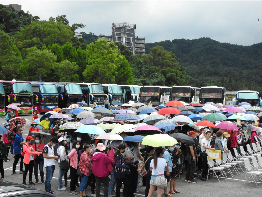 other image2-Tourist Buses and Tourists Gather at Sun Moon Lake to Promote the Tourism of Nantou  June 15