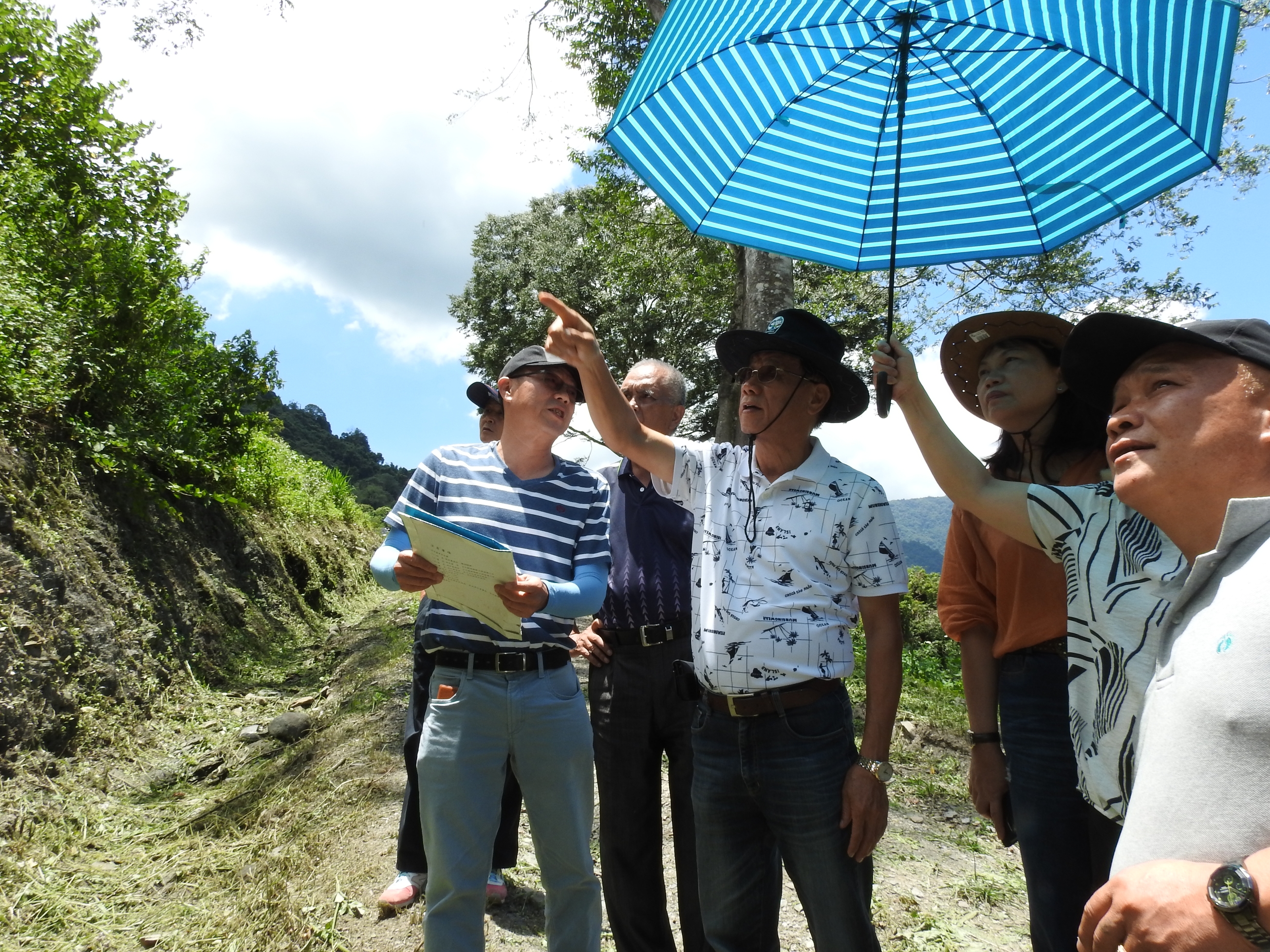 相關圖片1-林縣長半天馳騁250公里 敲定改善仁愛鄉步道、排水及農路