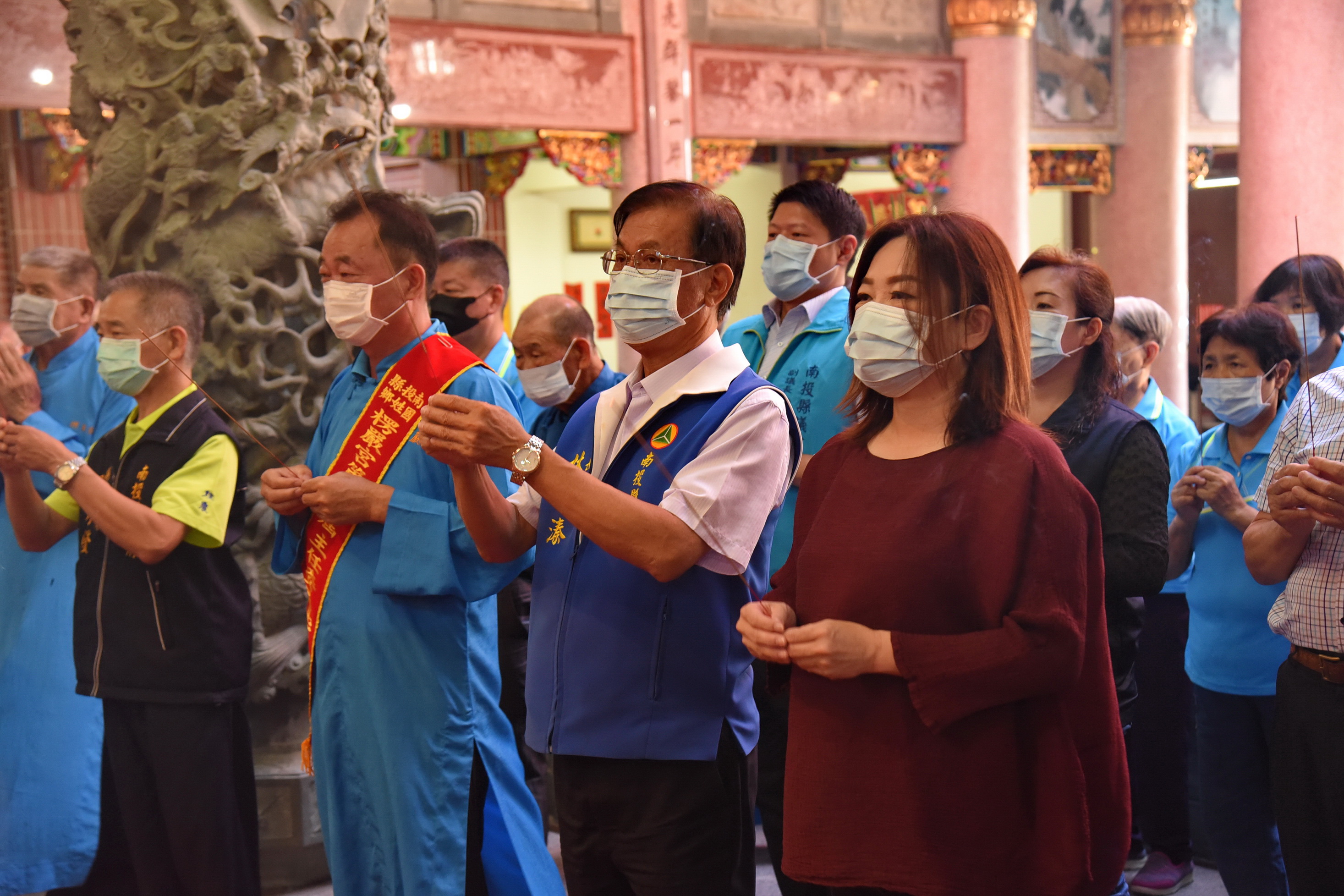 相關圖片1-國姓愣嚴宮慶關聖帝君聖誕  林縣長贈匾賀壽