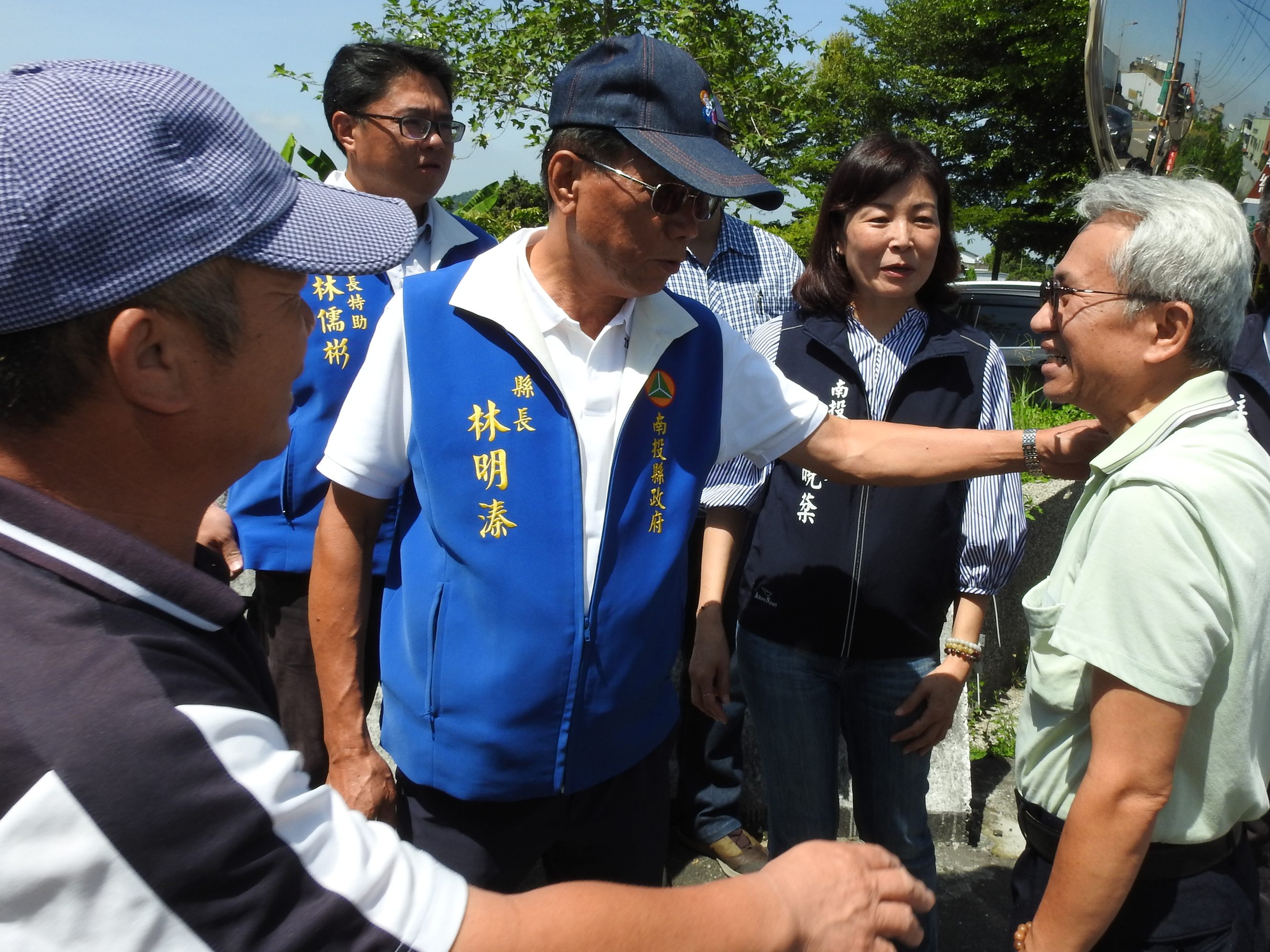 相關圖片3-改善路口、農路、排溝缺損安全第一 林縣長會勘頻頻加碼
