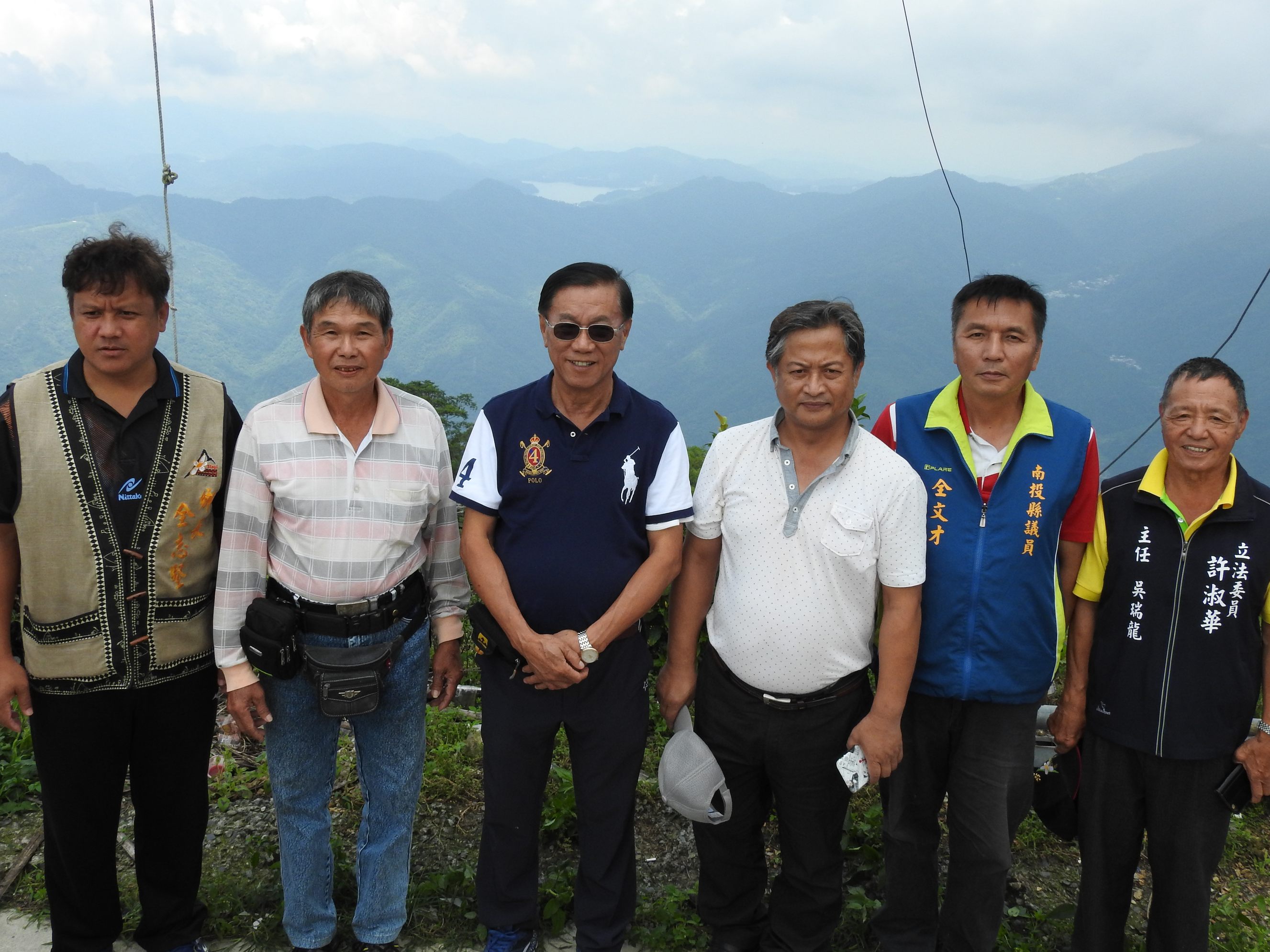 相關圖片4-偏遠雙龍後山農路年久失修 林縣長深入會勘改善