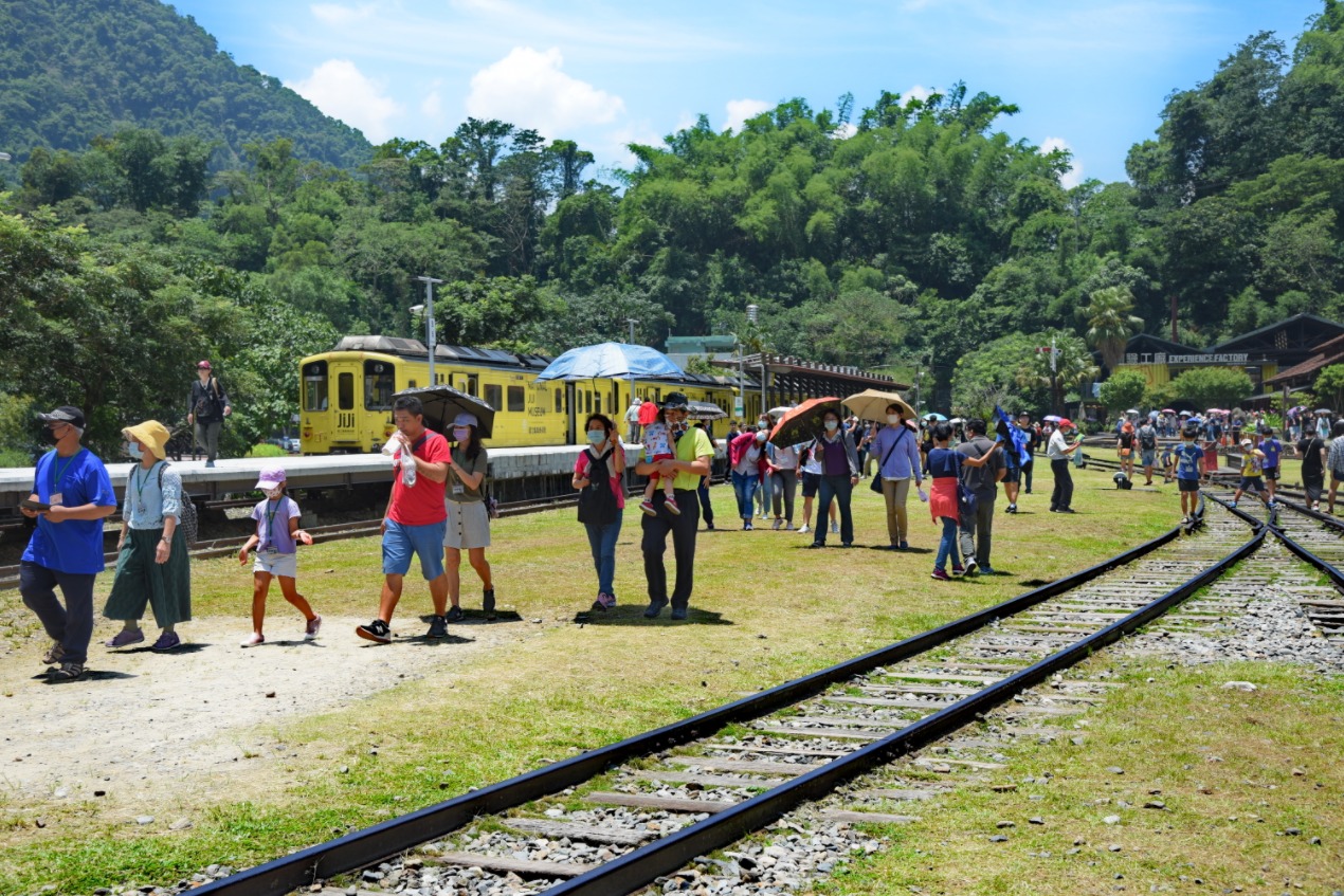 News images-“It’s Fine Eating Plums” Numerous Tourists Visited Shuili and Checheng  Aug. 1