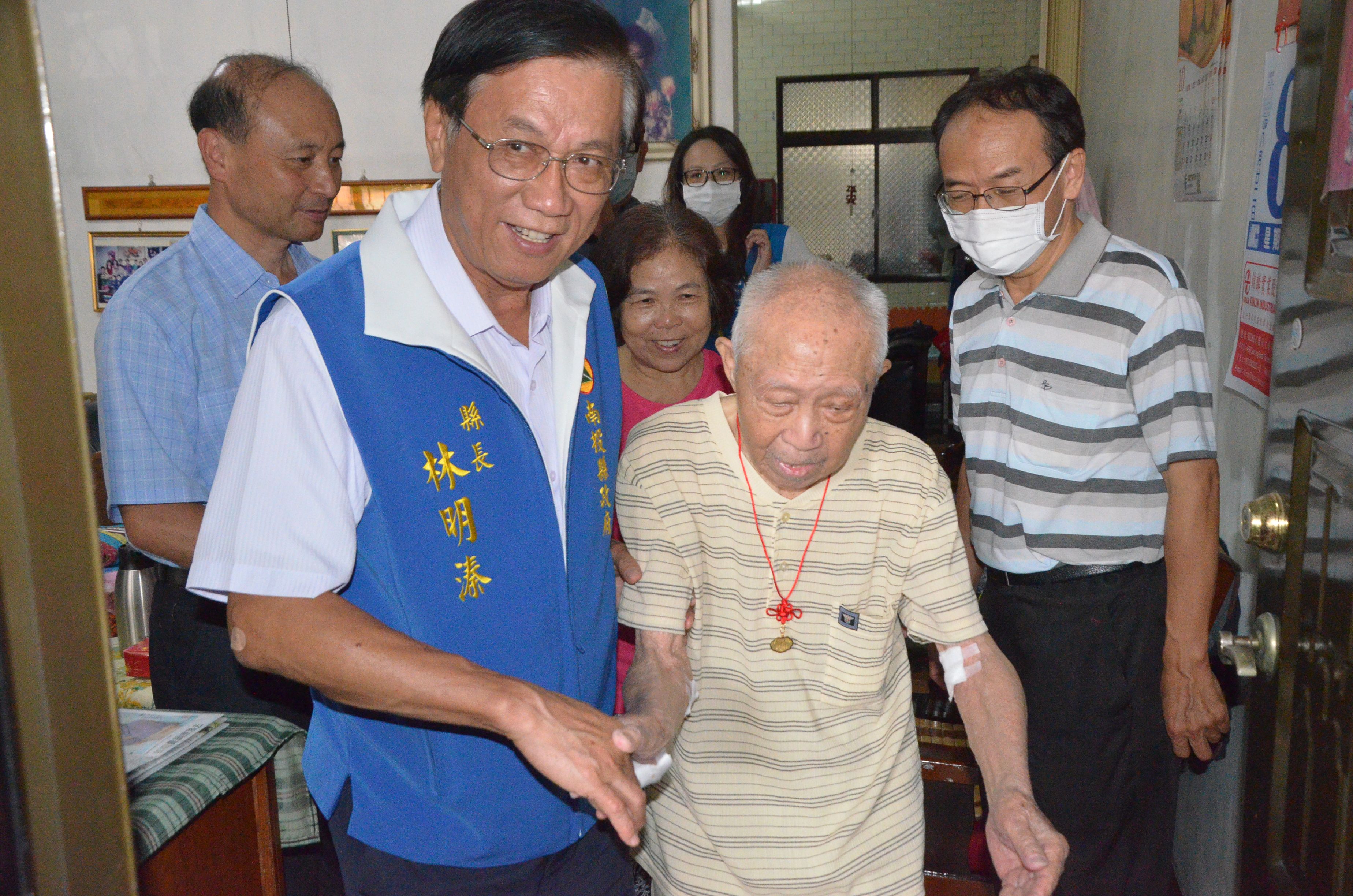 相關圖片3-重陽將至 林縣長敬老訪人瑞