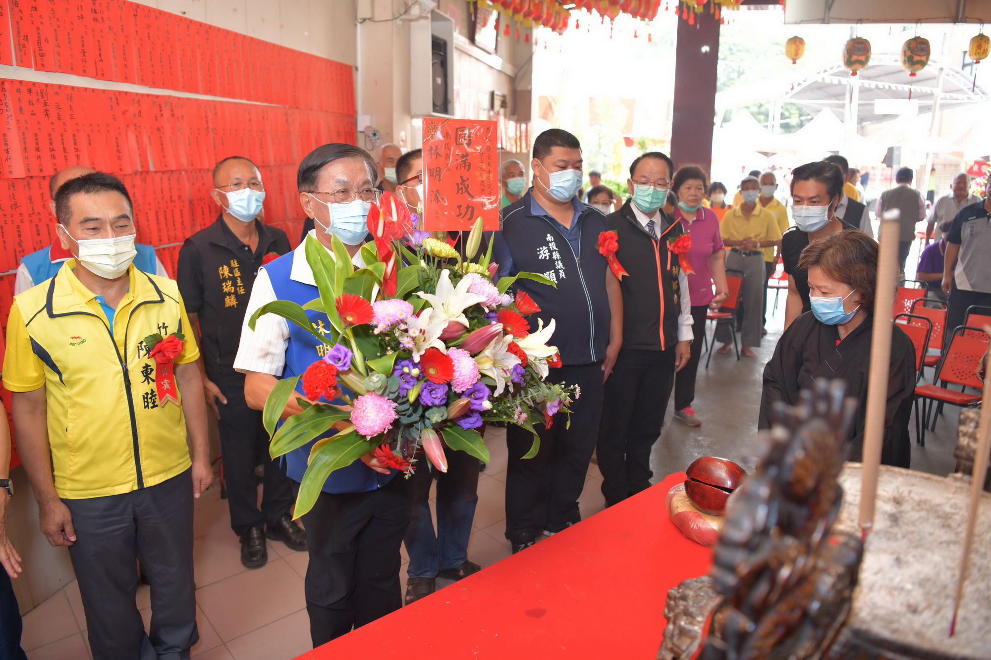 相關圖片2-正覺寺觀音大士爺文化祭　林縣長贈匾祝賀