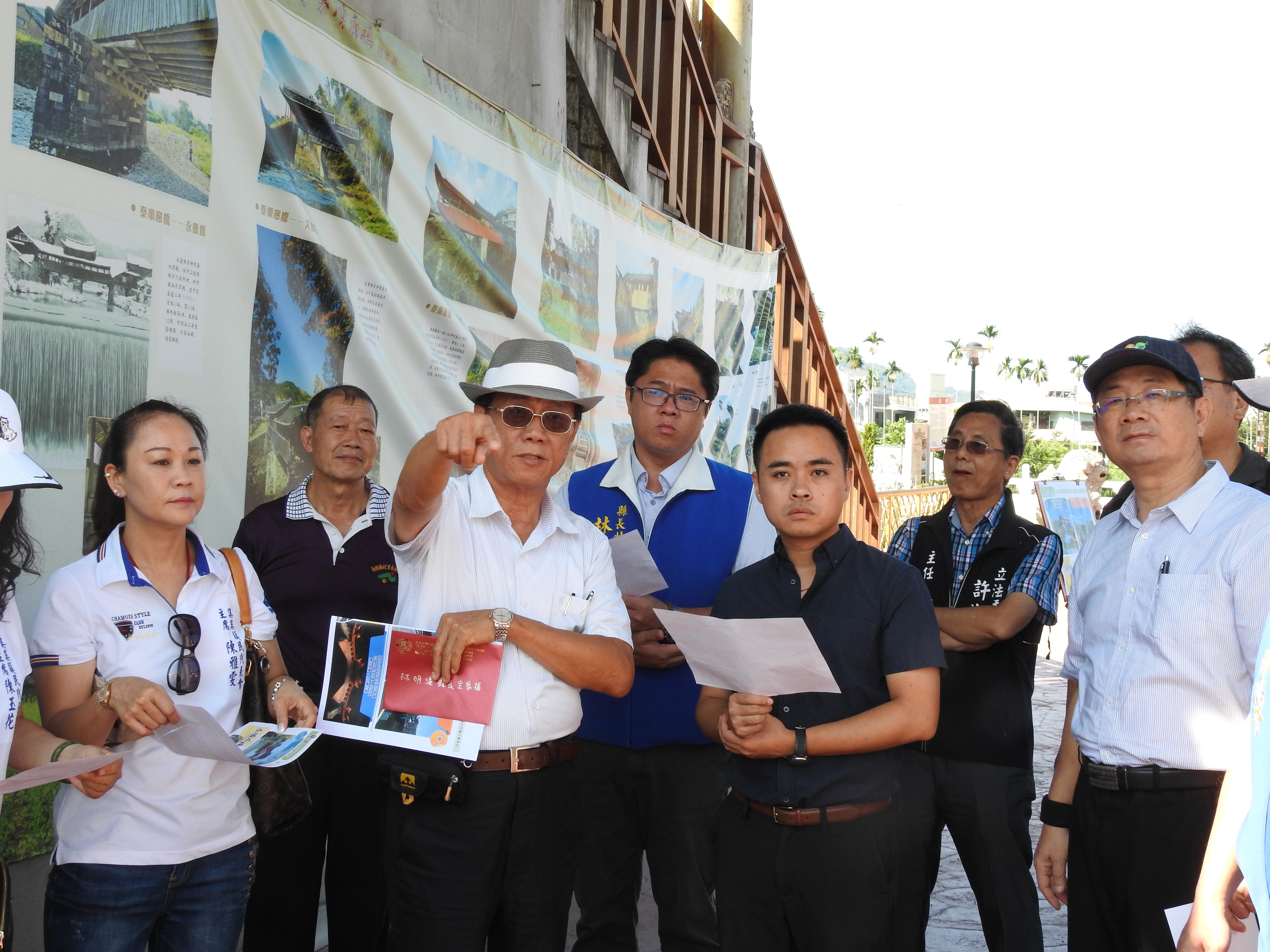 相關圖片1-集集環鎮自行車道改道 林縣長會勘評估