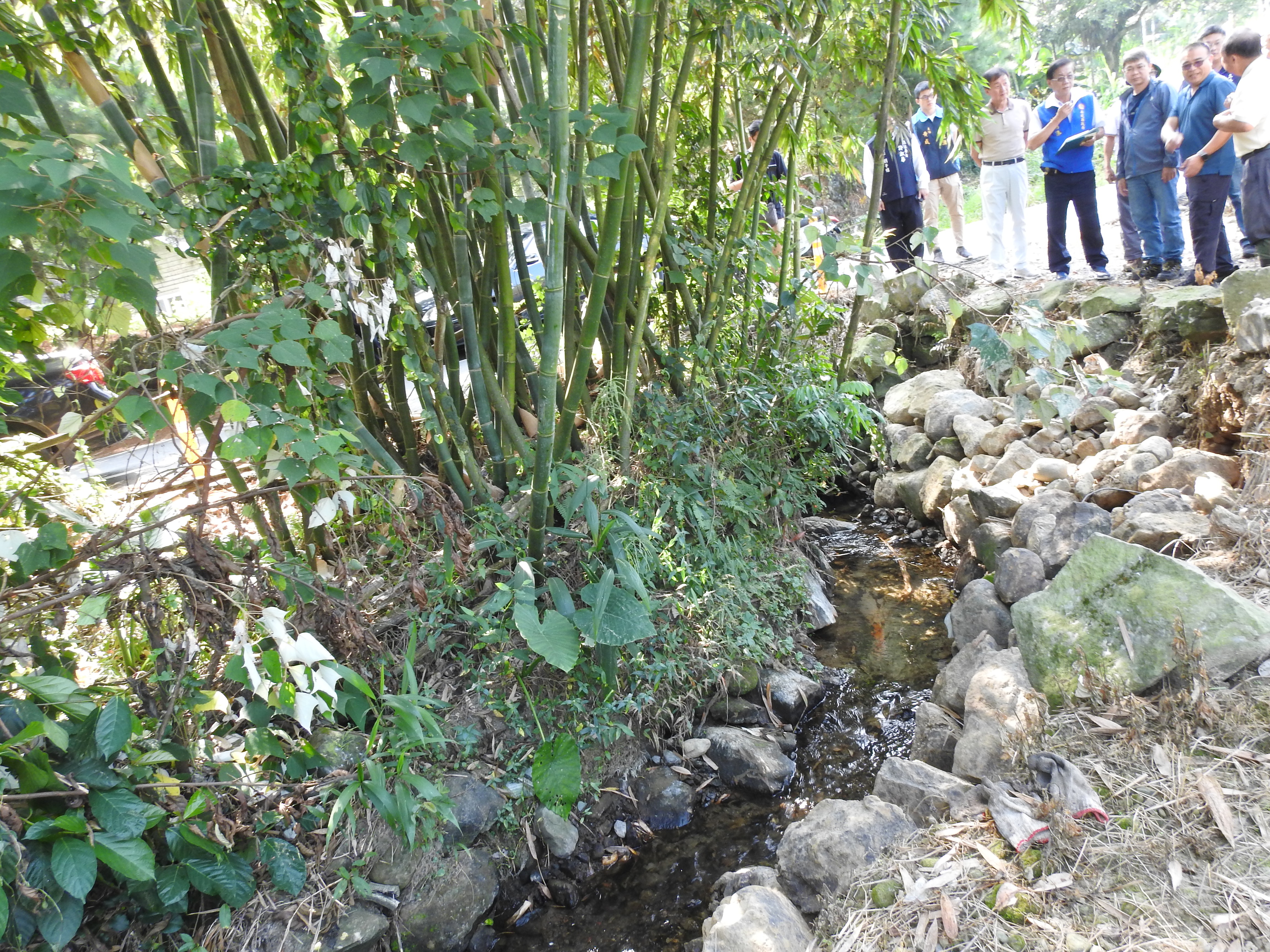 相關圖片2-鹿谷鄉內湖廣興巷道、排水待改善 林縣長會勘加碼弭民瘼