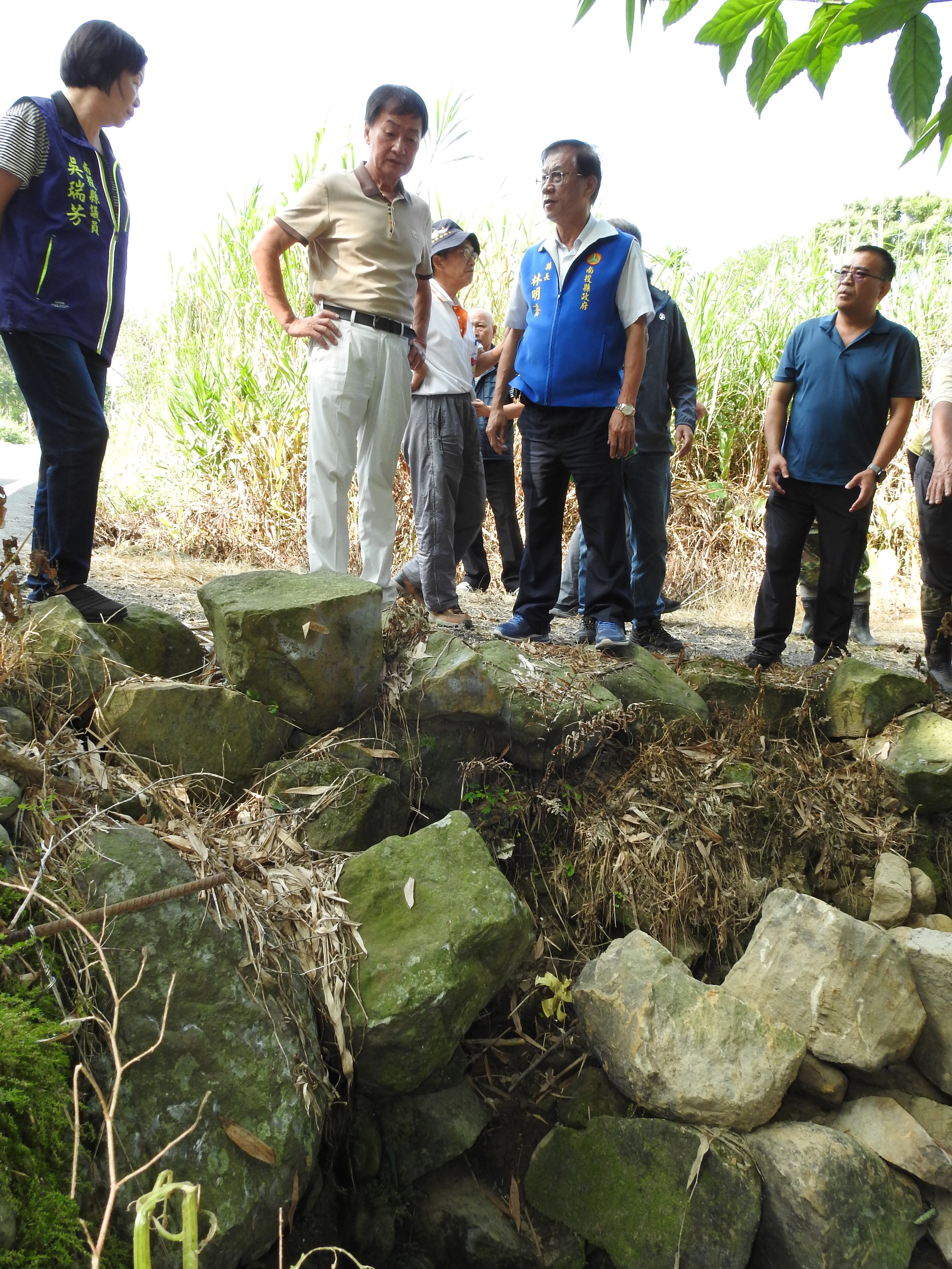 相關圖片4-鹿谷鄉內湖廣興巷道、排水待改善 林縣長會勘加碼弭民瘼