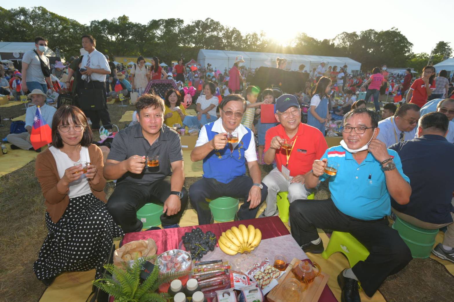 圖片-茶博第一天2萬遊客 馬拉桑野餐趣享受時光
