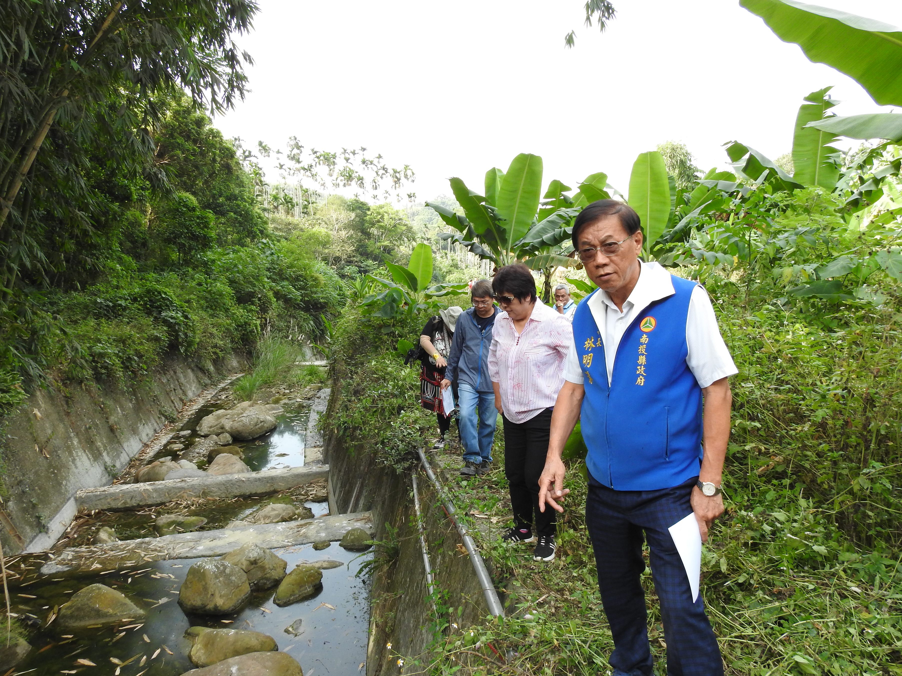 相關圖片1-集集鎮廣明、富山里農路、野溪護岸待改善 林縣長會勘有解