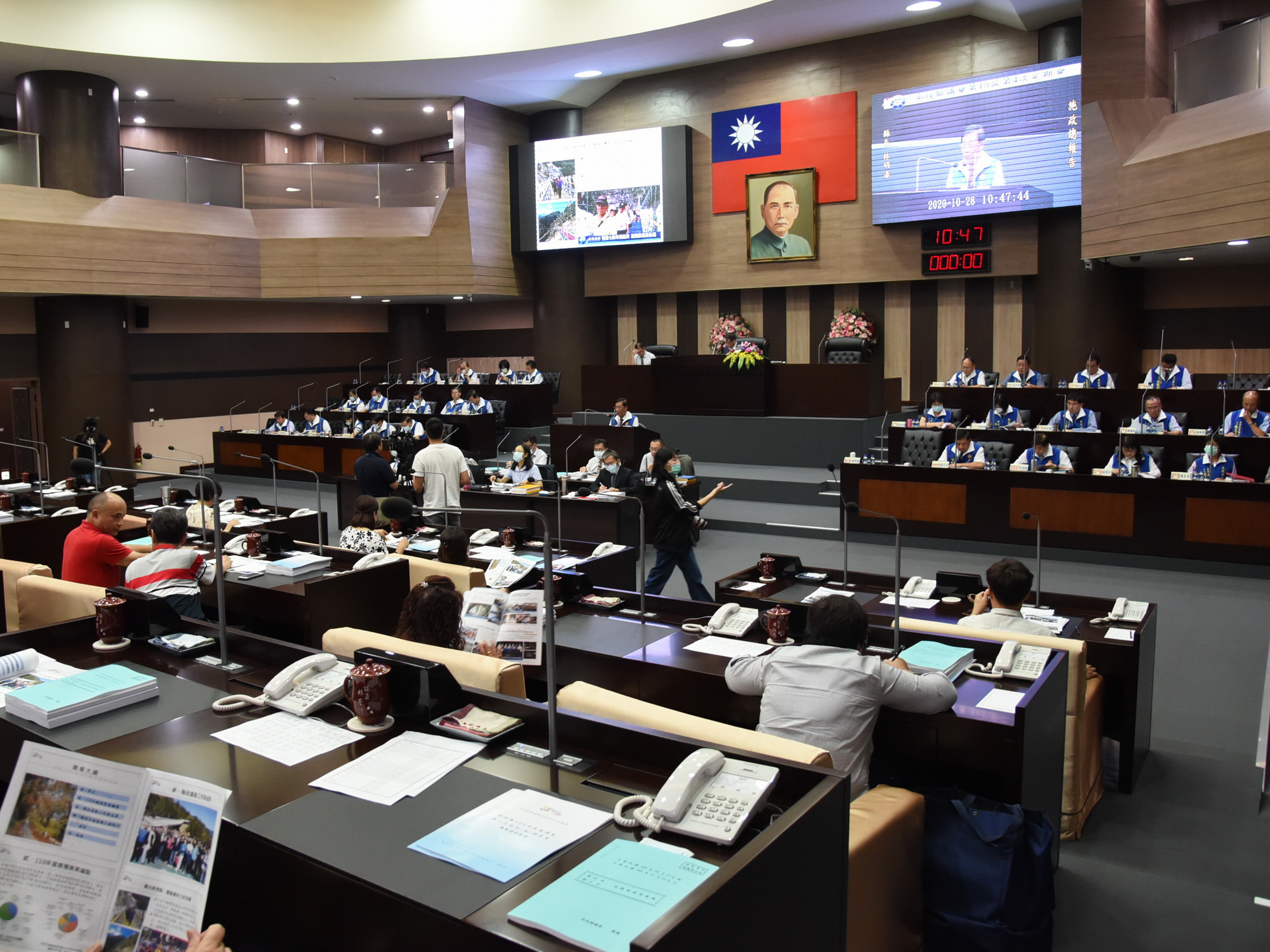 相關圖片2-議會定期會開議  林縣長進行10大面向施政總報告