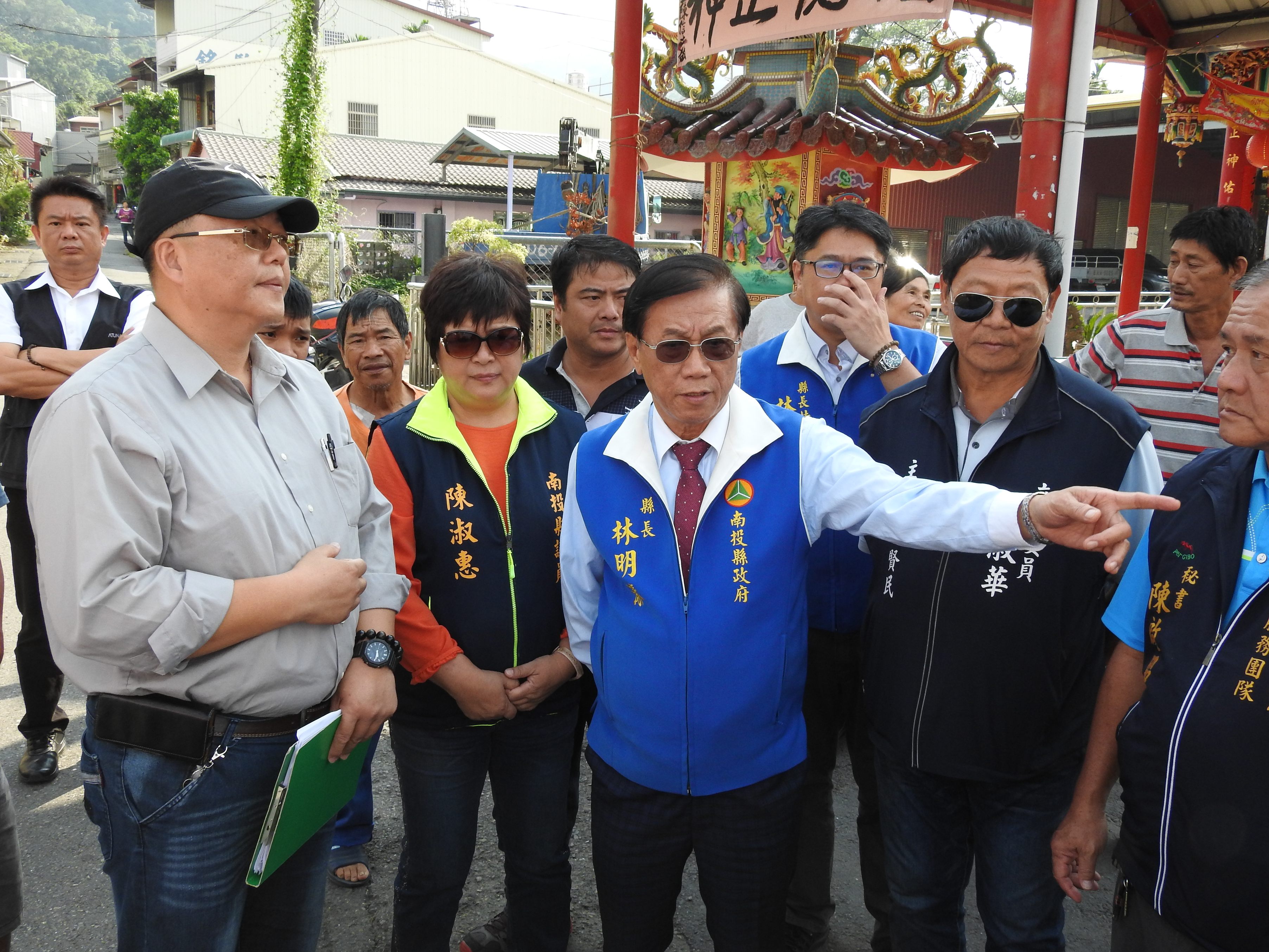 相關圖片4-水里鄉玉峰等三村道路排水溝獲縣長會勘挹注近400萬元改善