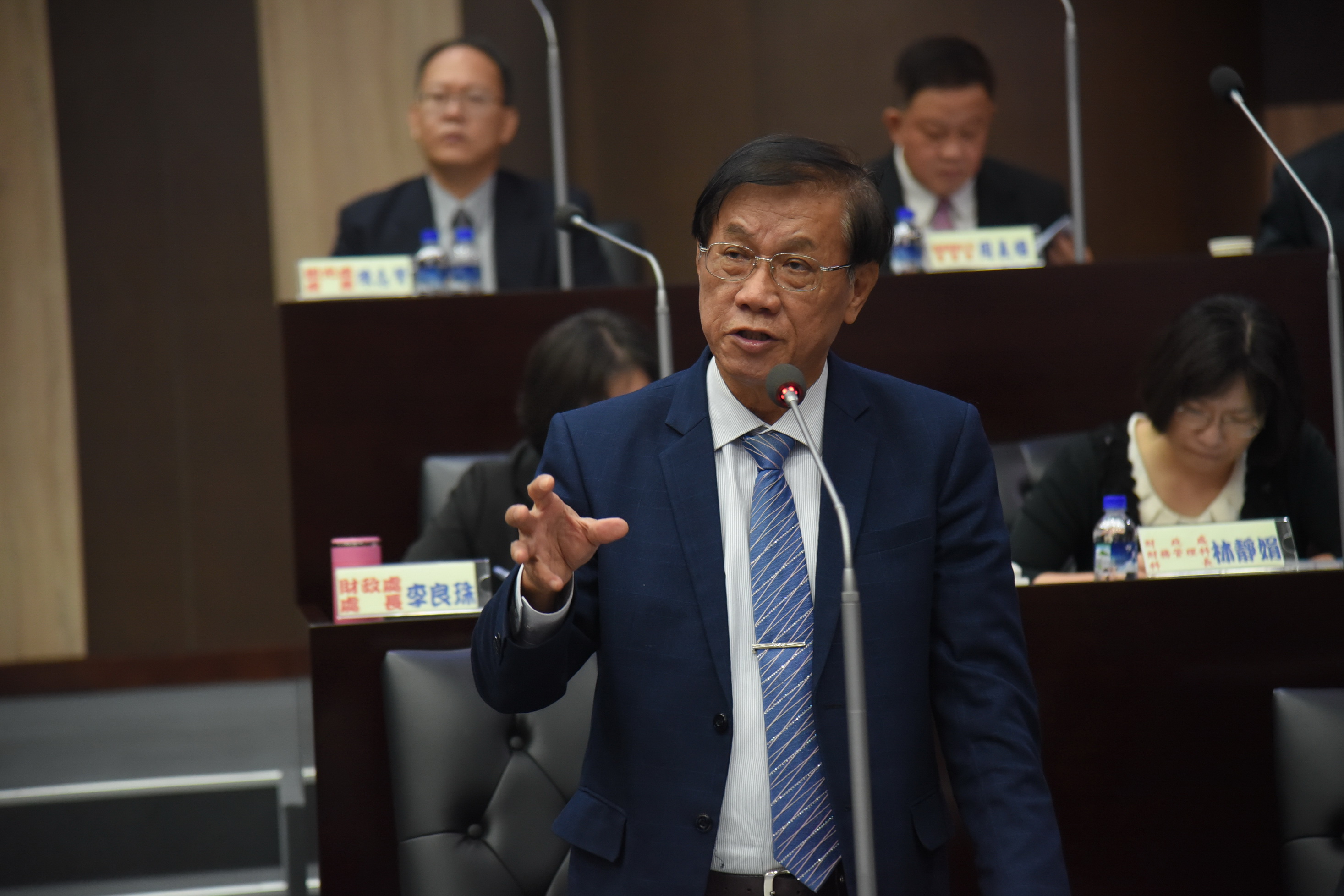 圖片-議員關心青年返鄉就業 林縣長5大園區完成後將增回流意願