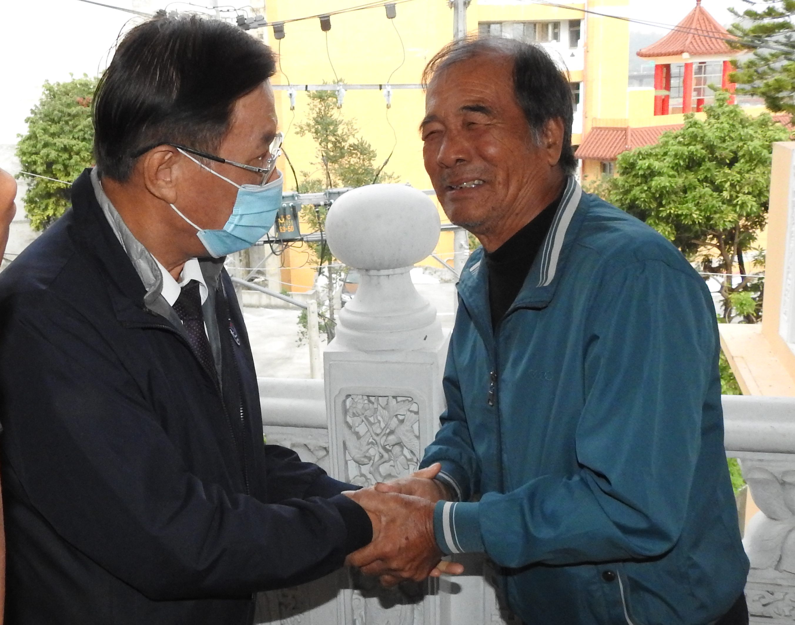 相關圖片1-南投交通小隊長因公殉職 林縣長親往捻香慰問家屬