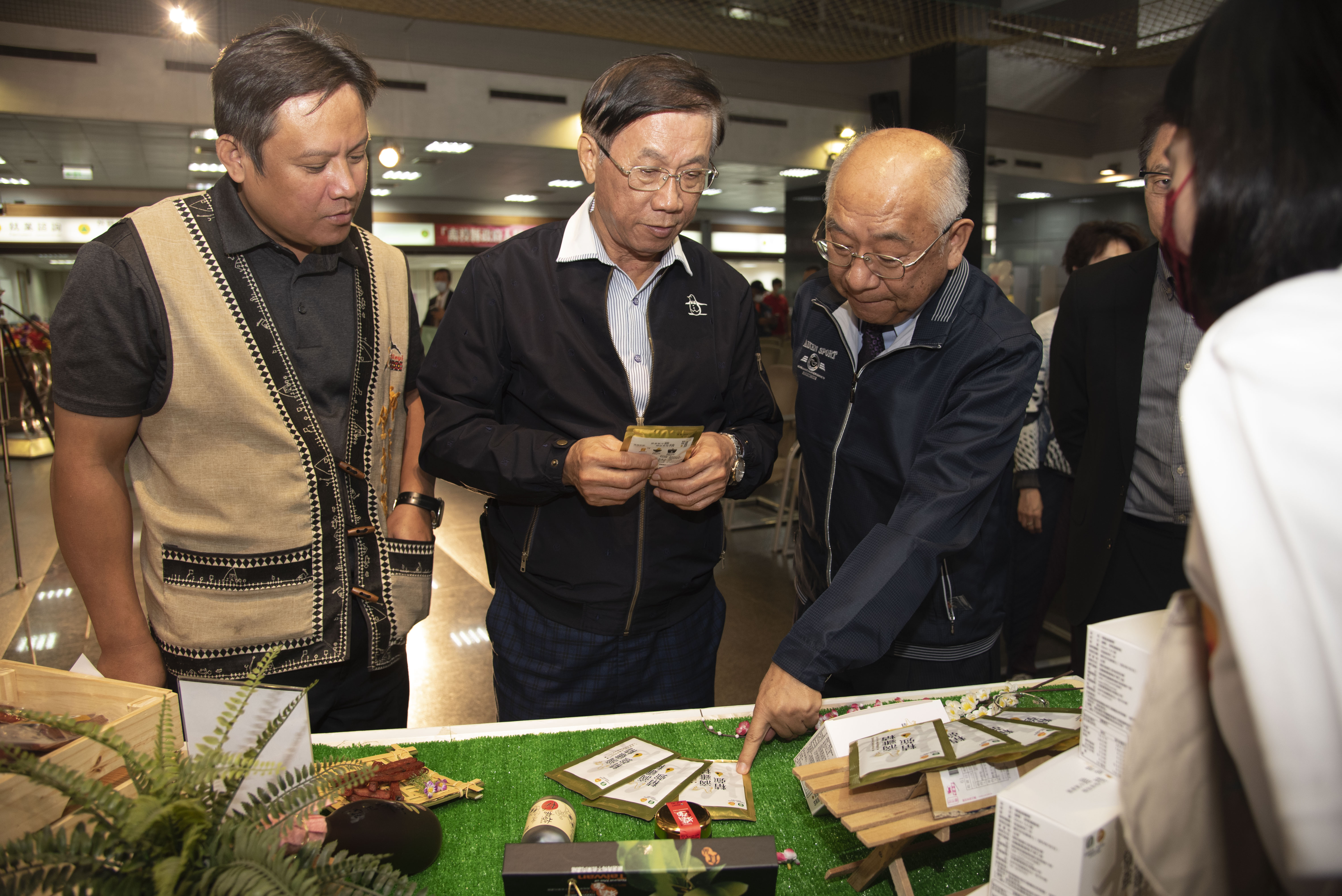 相關圖片3-賞梅開跑 南投花卉嘉年華系列活動信義鄉踏雪尋梅12月20日登場