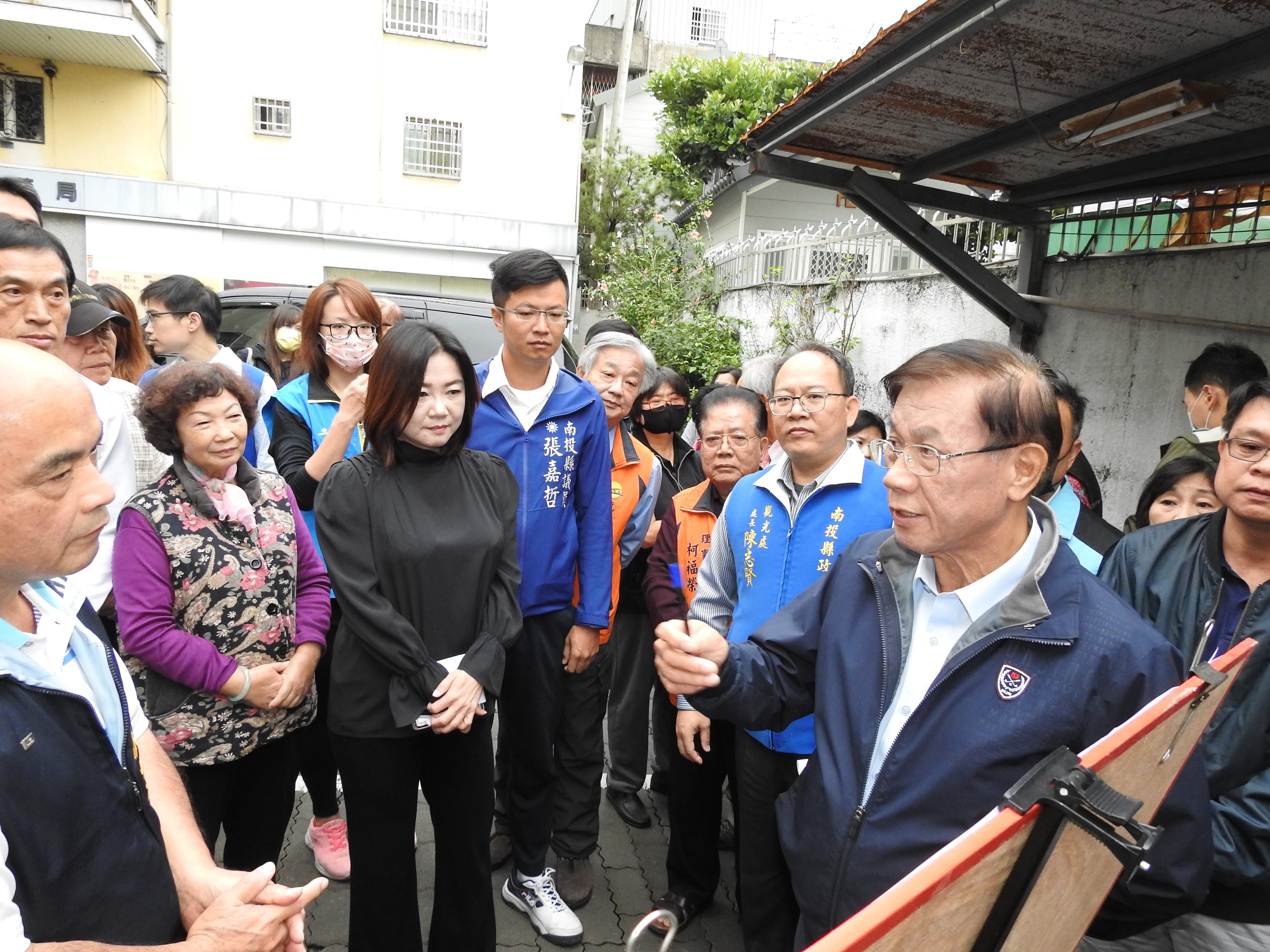 相關圖片1-隱藏鬧區巷弄的龍泉阿嬤洗衣場 林縣長會勘助湧泉展新風華