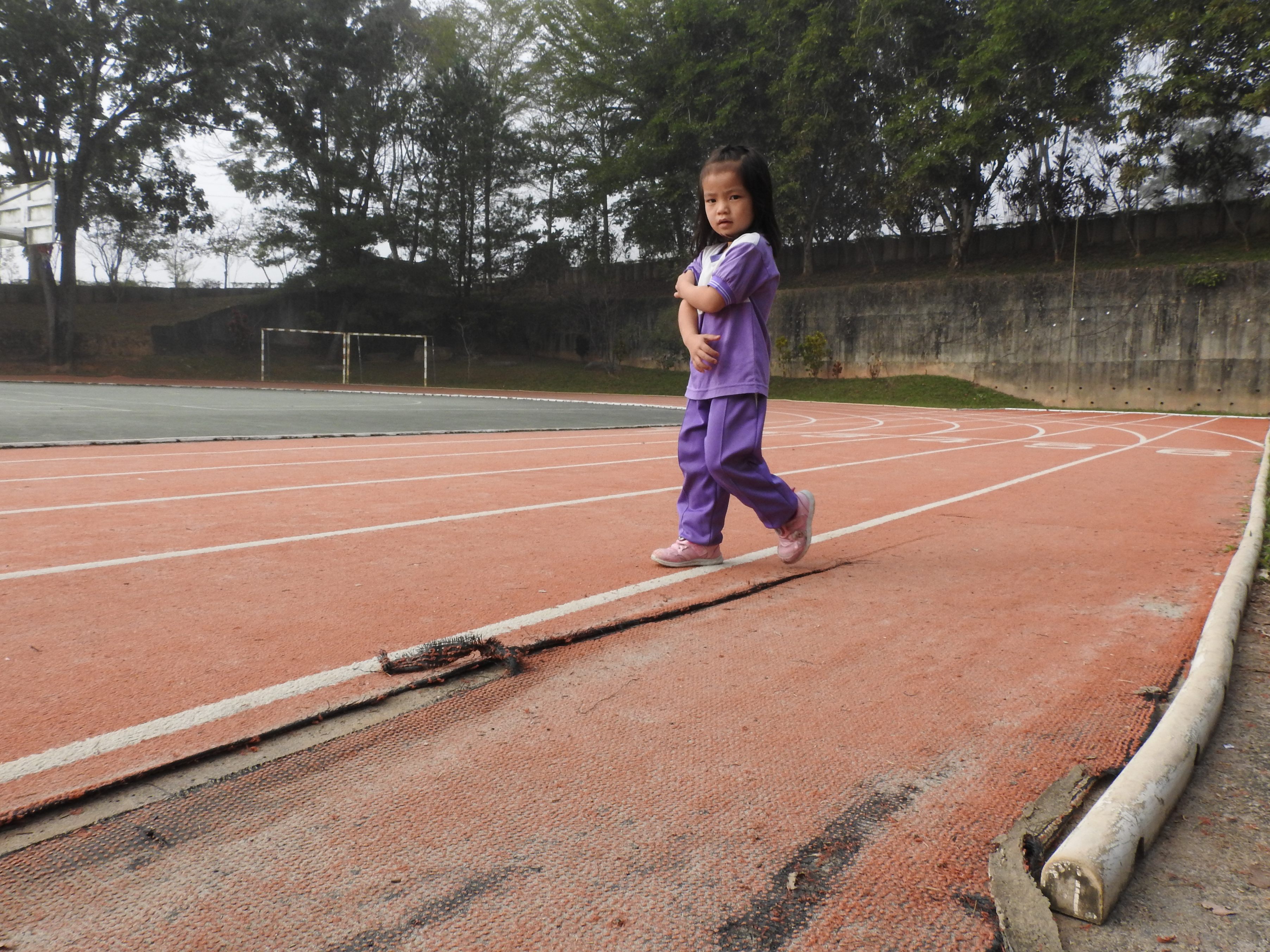 相關圖片2-「超齡」跑道林縣長允砸500萬更新 溪南國小喜迎百年校慶