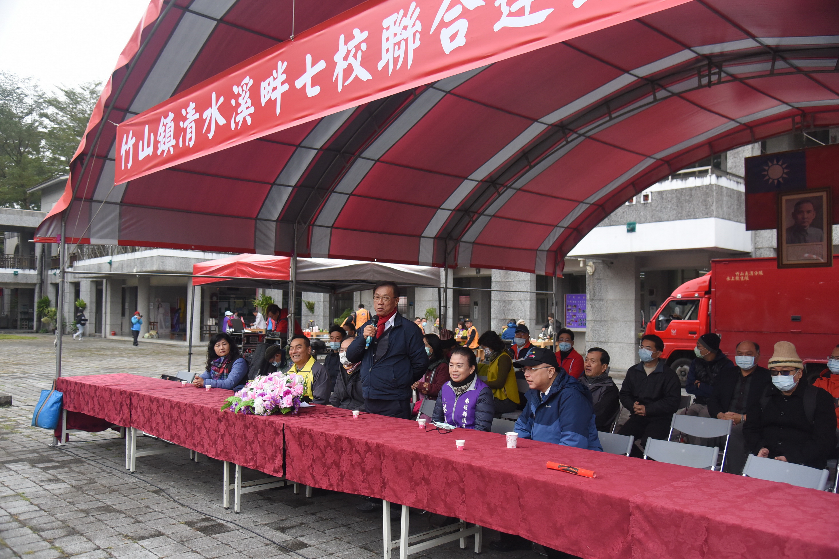 圖片-竹山鎮清水溪畔7校聯合運動會熱鬧登場 林縣長到場加油打氣