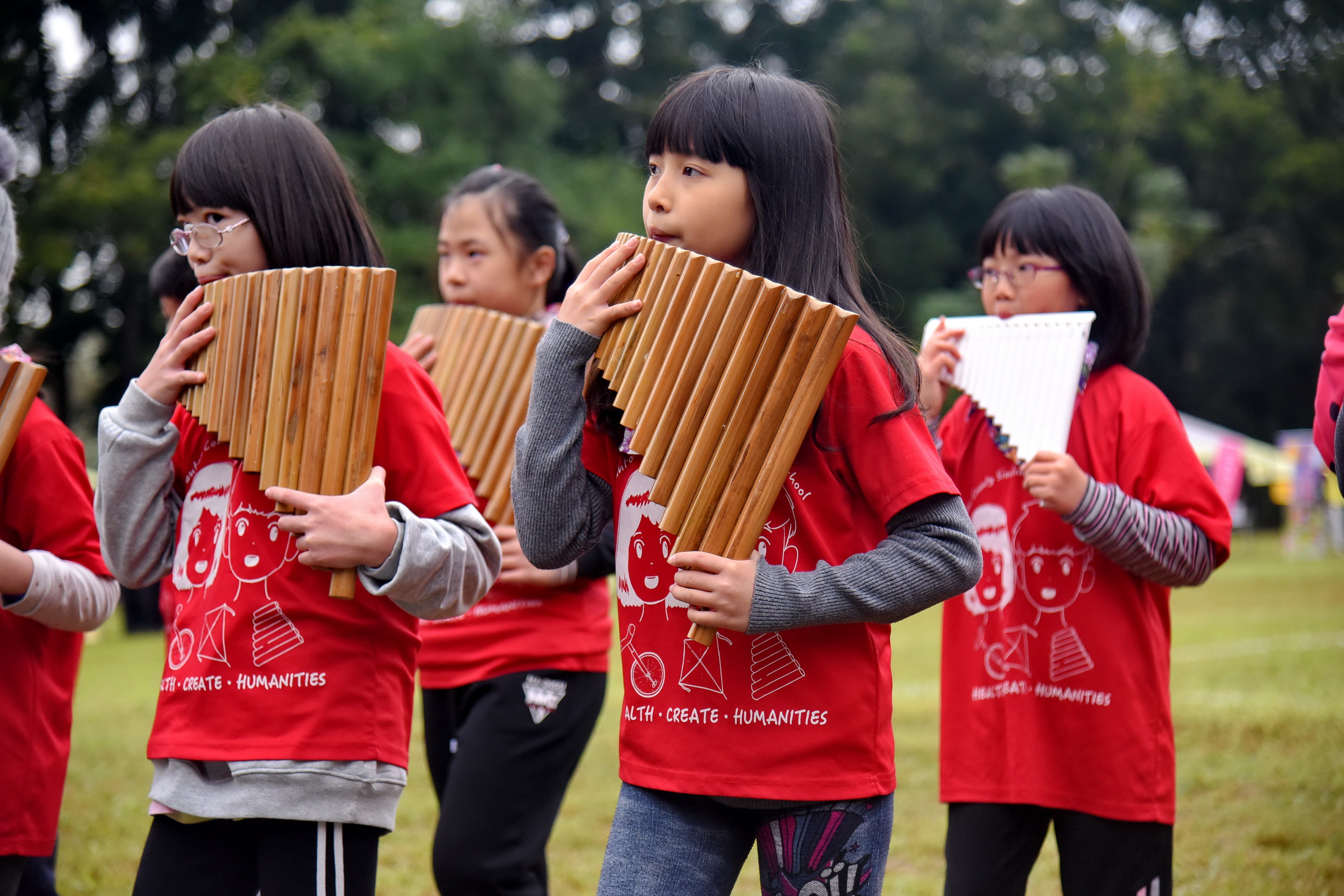 相關圖片3-竹山鎮清水溪畔7校聯合運動會熱鬧登場 林縣長到場加油打氣