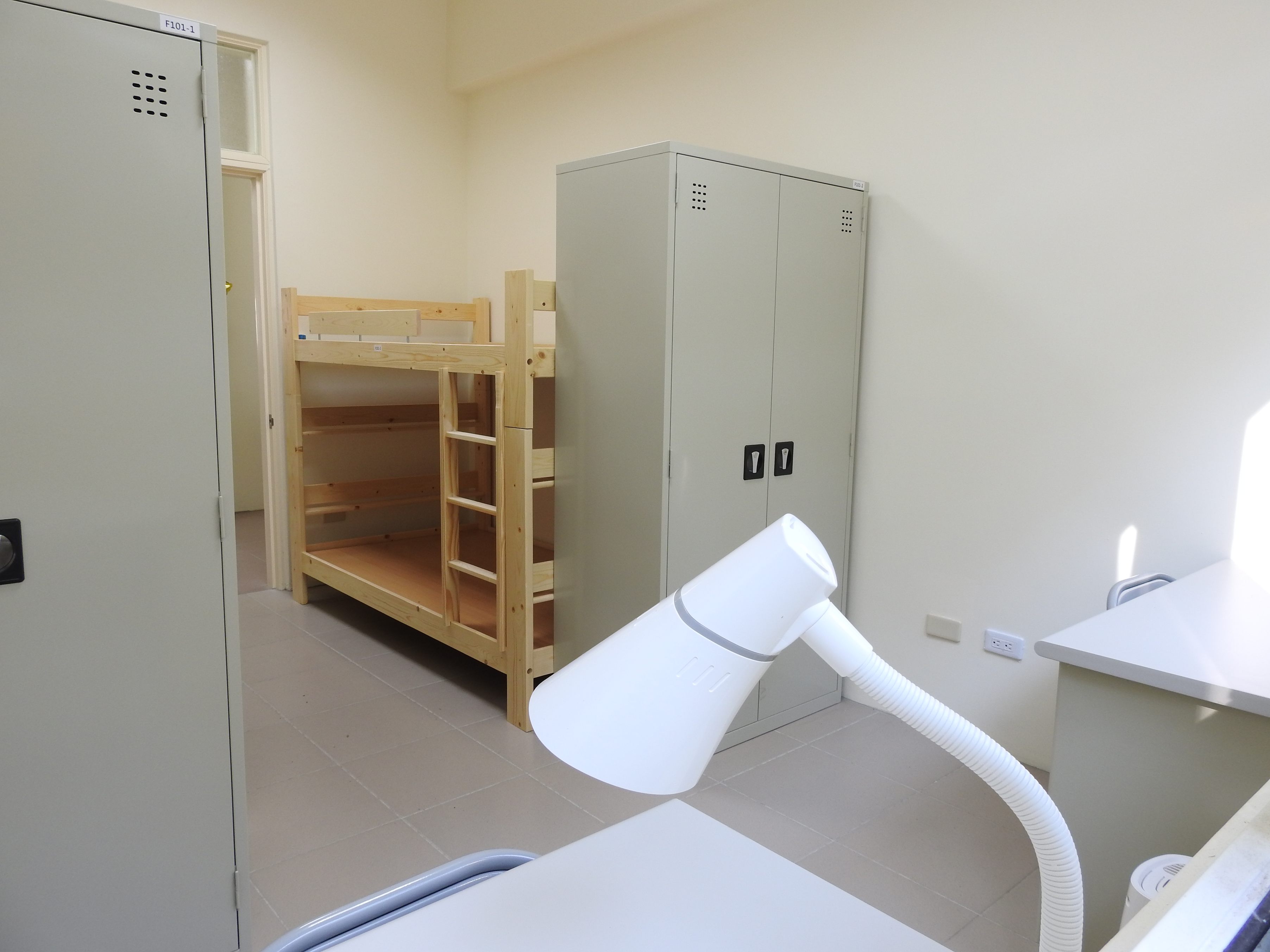 相關圖片4-同富國中新建宿舍落成啟用 林縣長揭牌啟鑰同慶