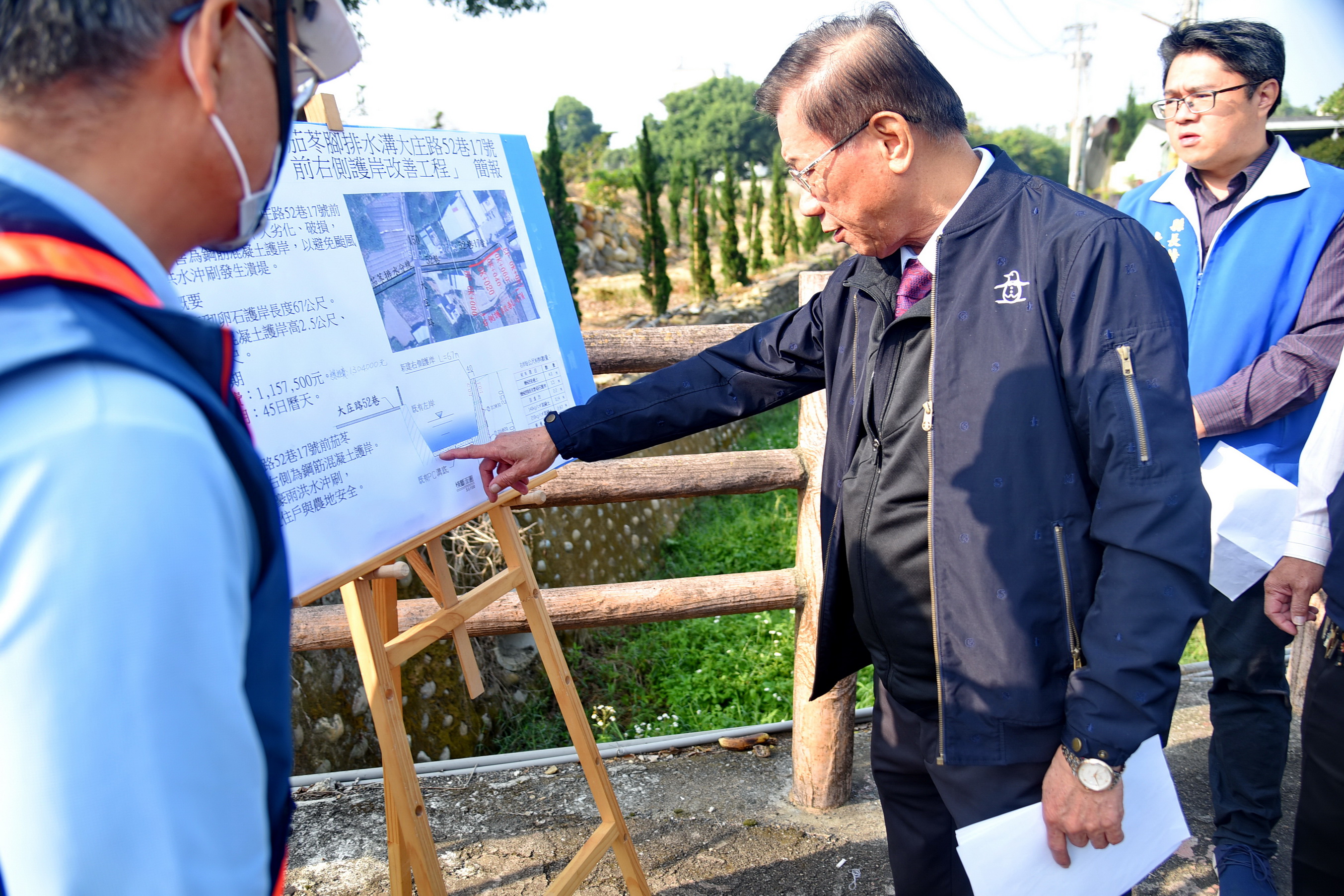 相關圖片1-投市茄苳腳區排護岸老舊破損 林縣長會勘改善