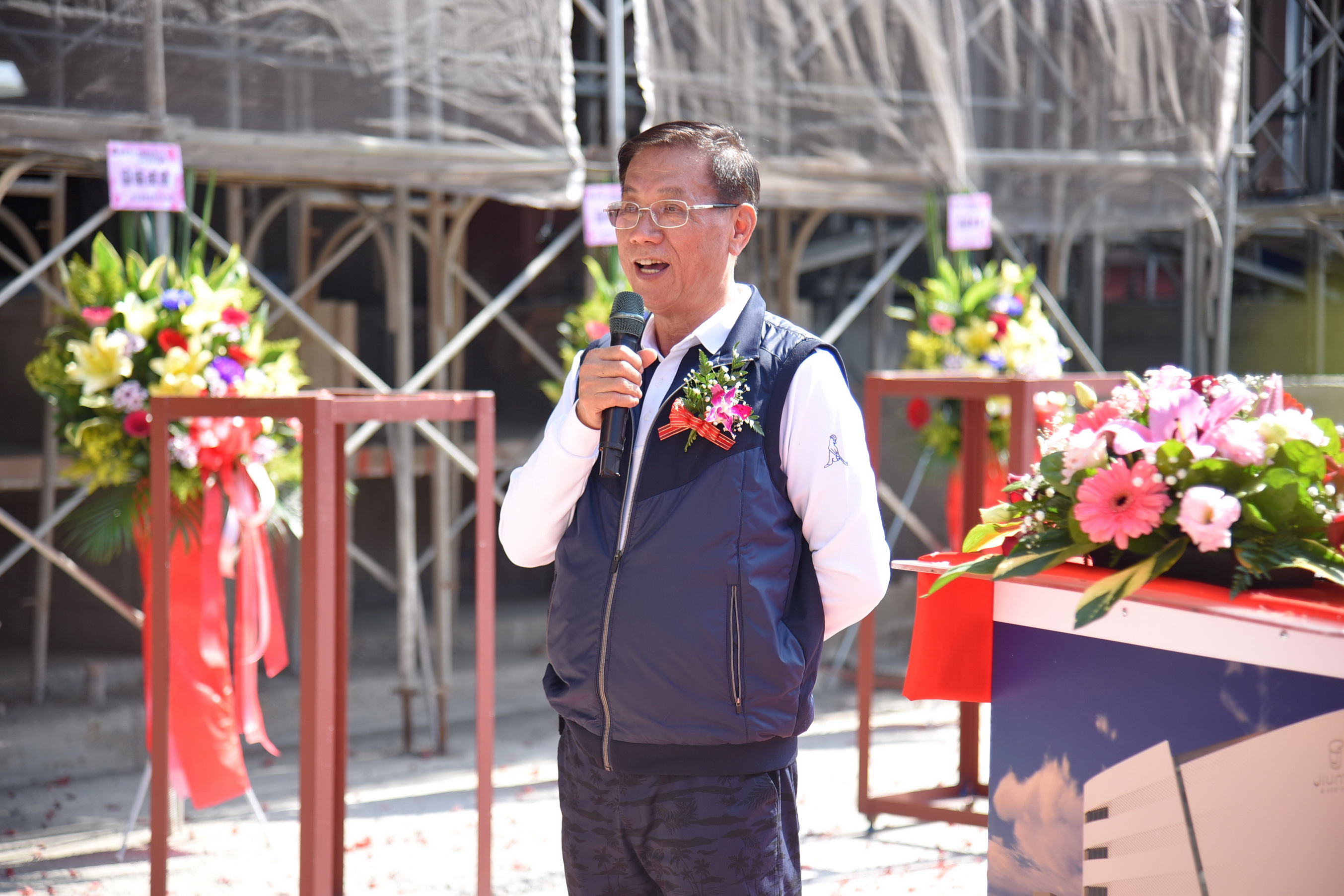 圖片-俊侑加碼投資南投新建總部上樑 林縣長出席致意