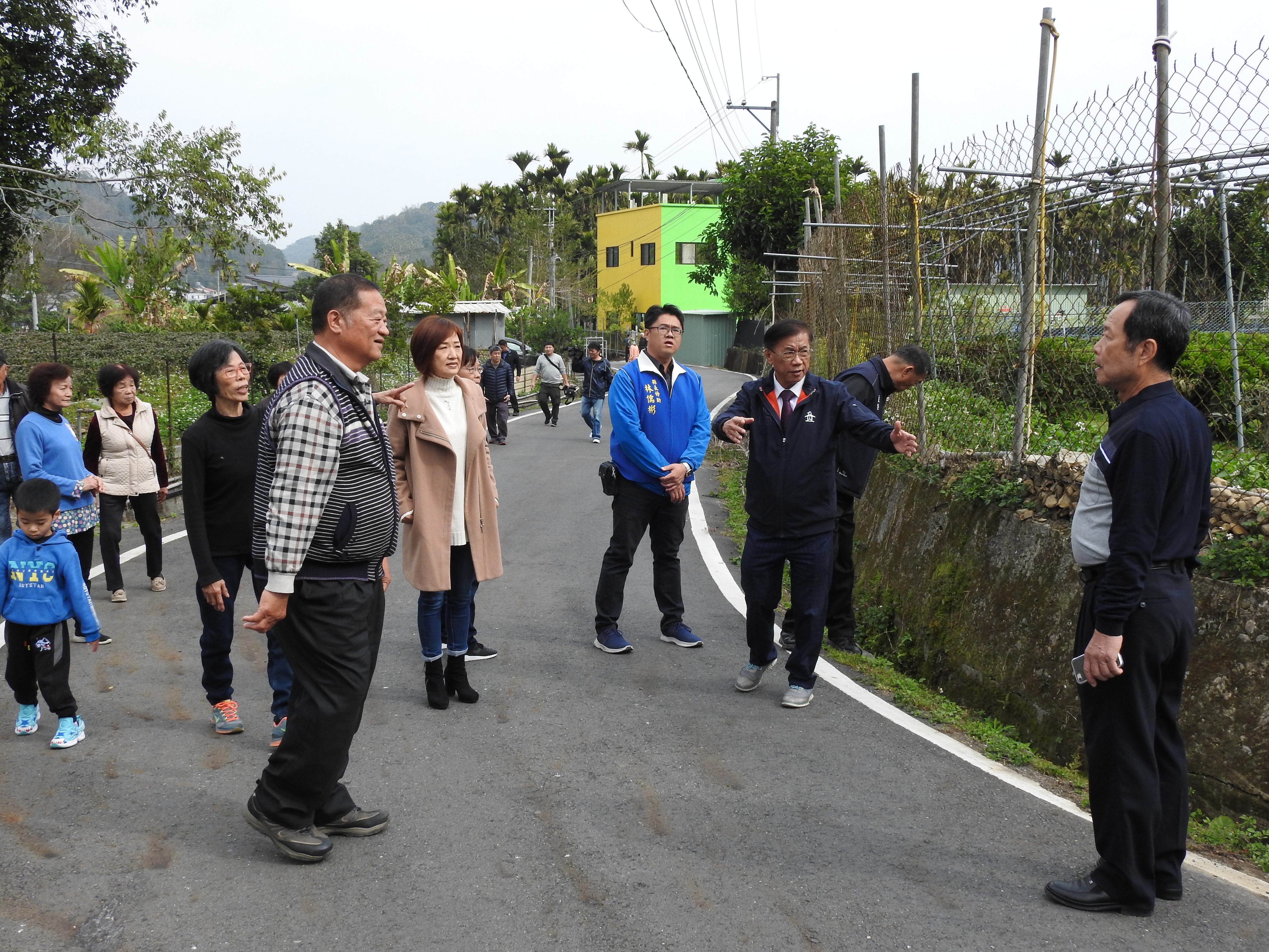 相關圖片3-魚池鄉四處農路排水待改善 林縣長會勘同意斥資近300萬元改善