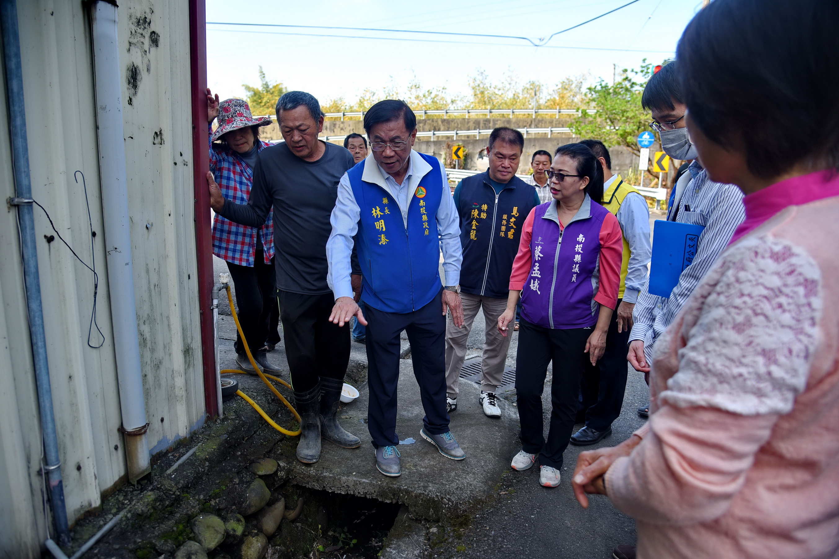 圖片-改善竹鹿水溝野溪 林縣長會勘