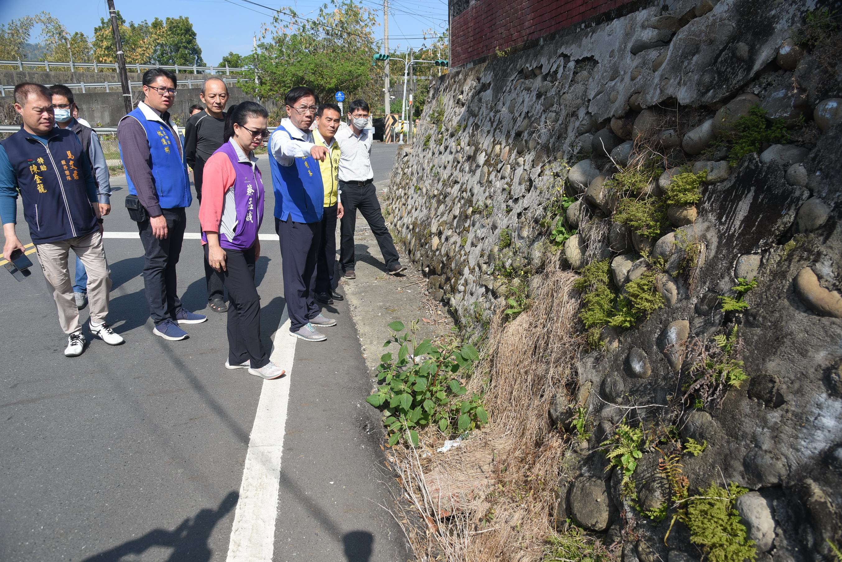 相關圖片2-改善竹鹿水溝野溪 林縣長會勘