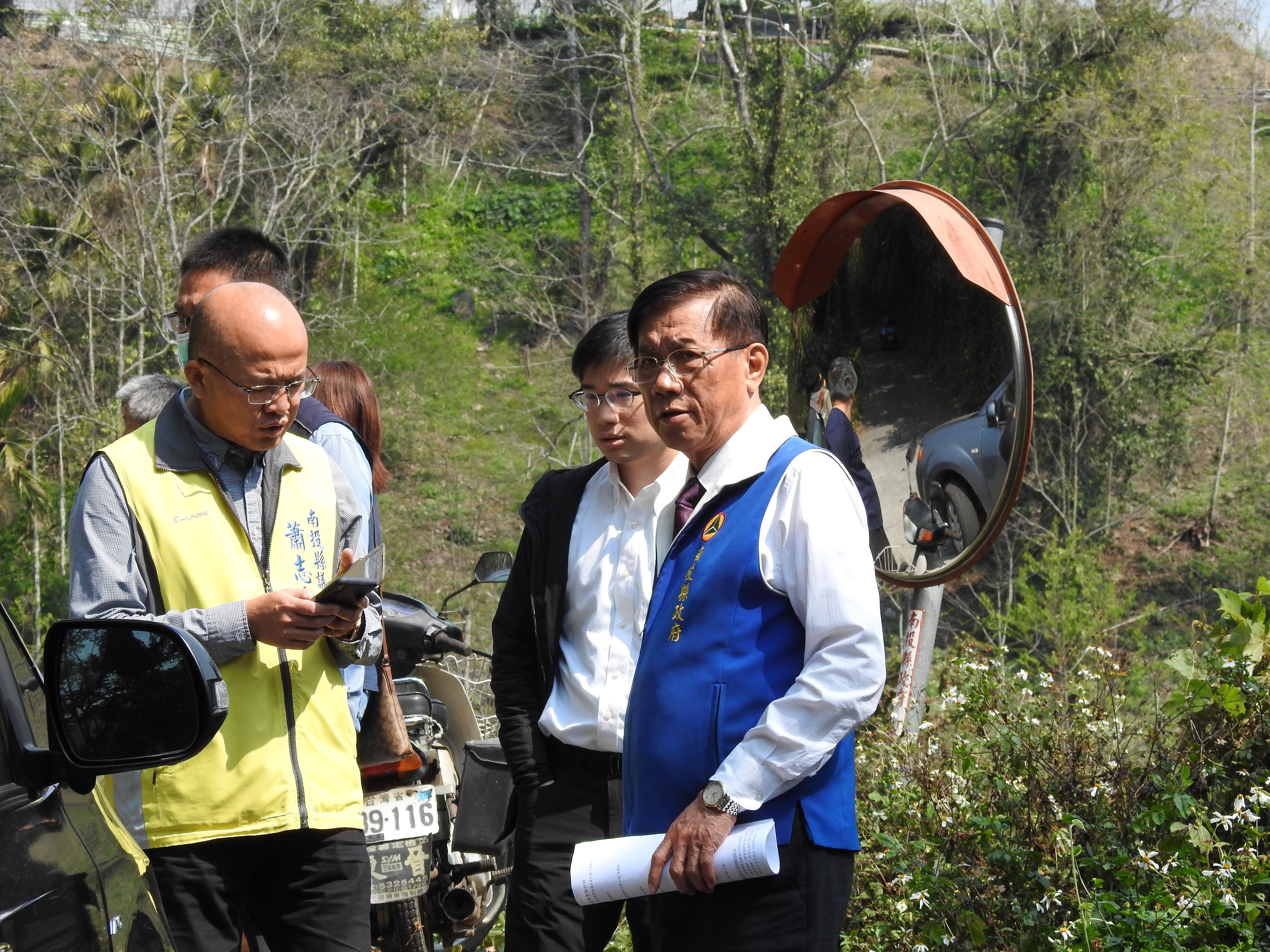 圖片-信義鄉明德、神木道路年久失修 林縣長會勘改善