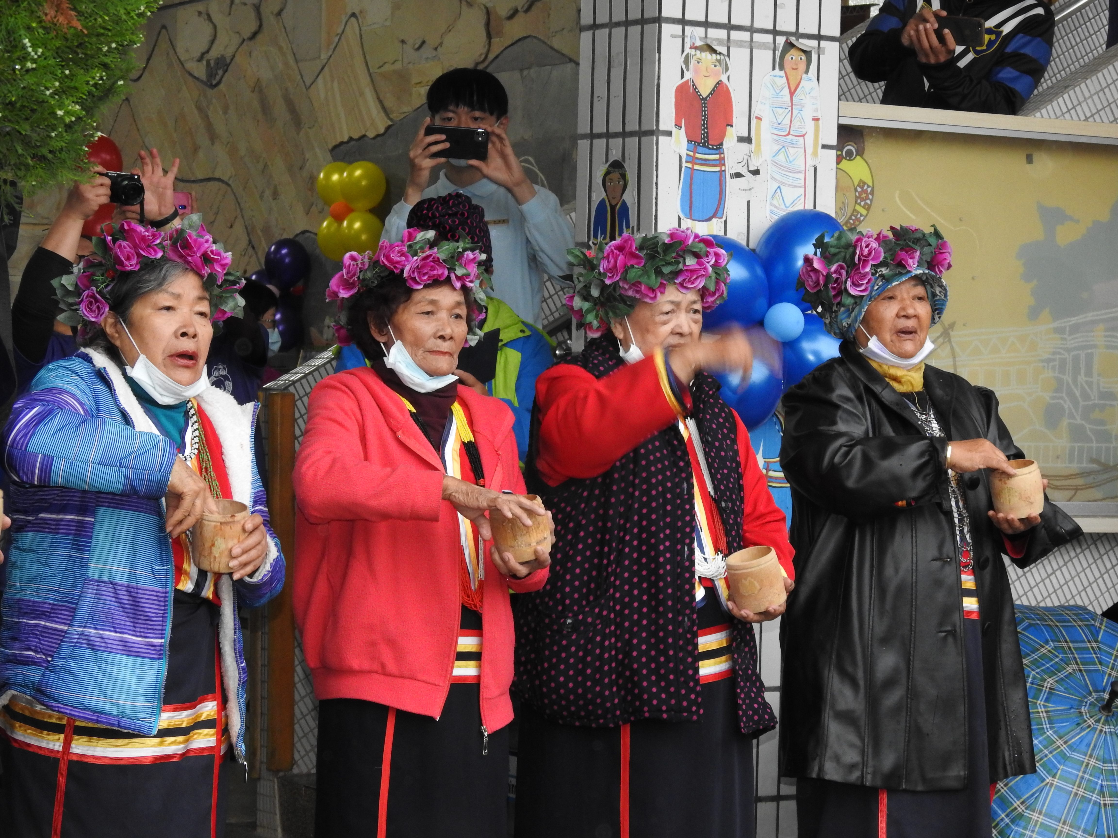 相關圖片3-伊達邵國小操場跑道啟用 林縣長期許教育優先